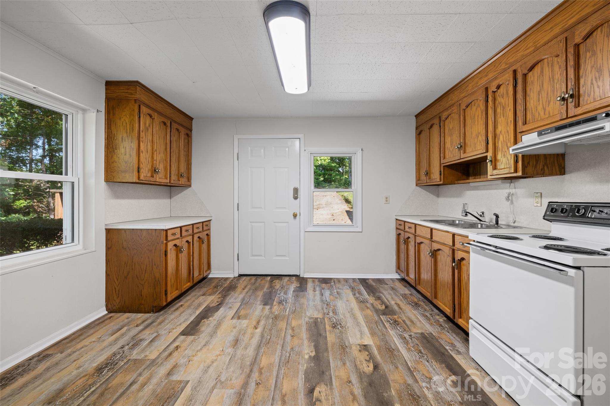 233 Laburn Avenue Property Photo 36