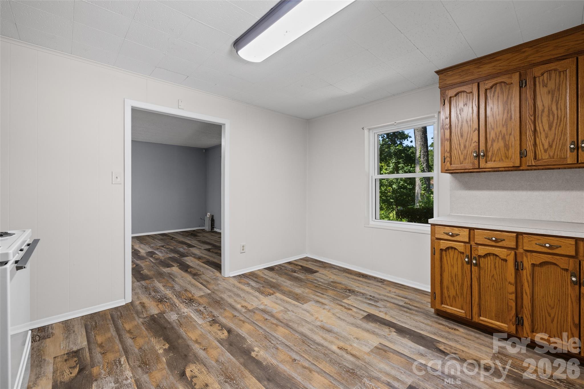 233 Laburn Avenue Property Photo 38