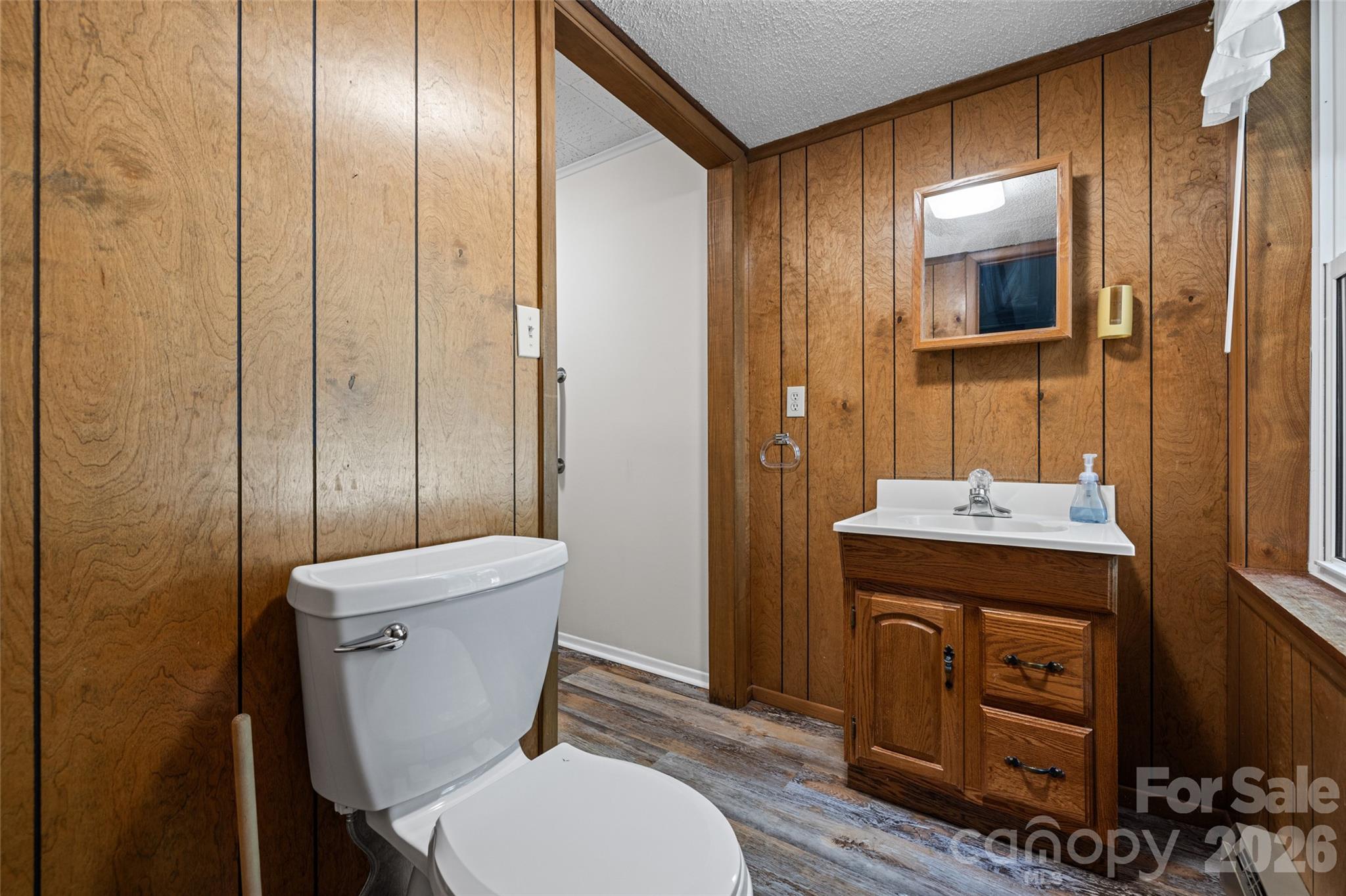 233 Laburn Avenue Property Photo 40