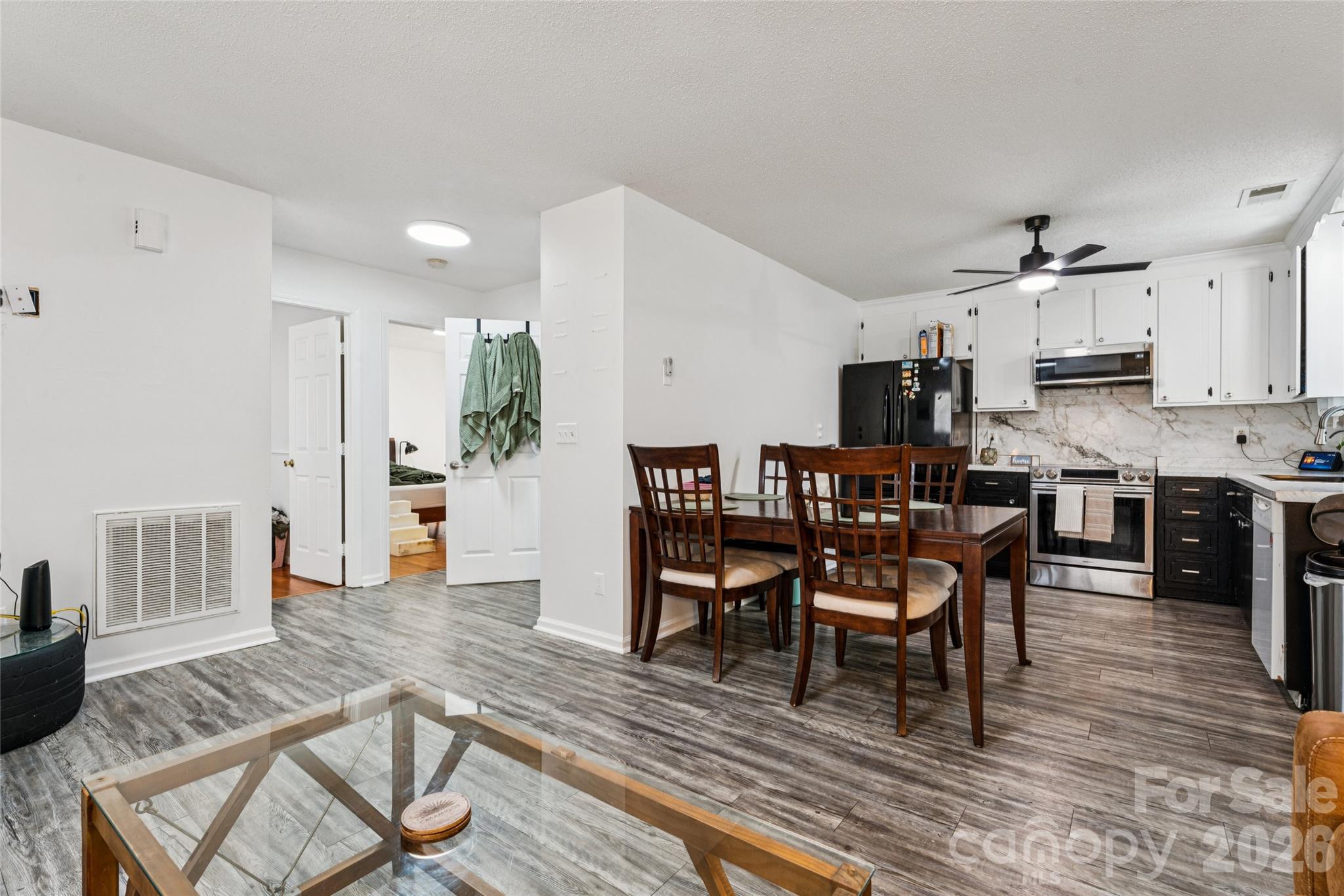 227/229 Pethel Street Property Photo 6