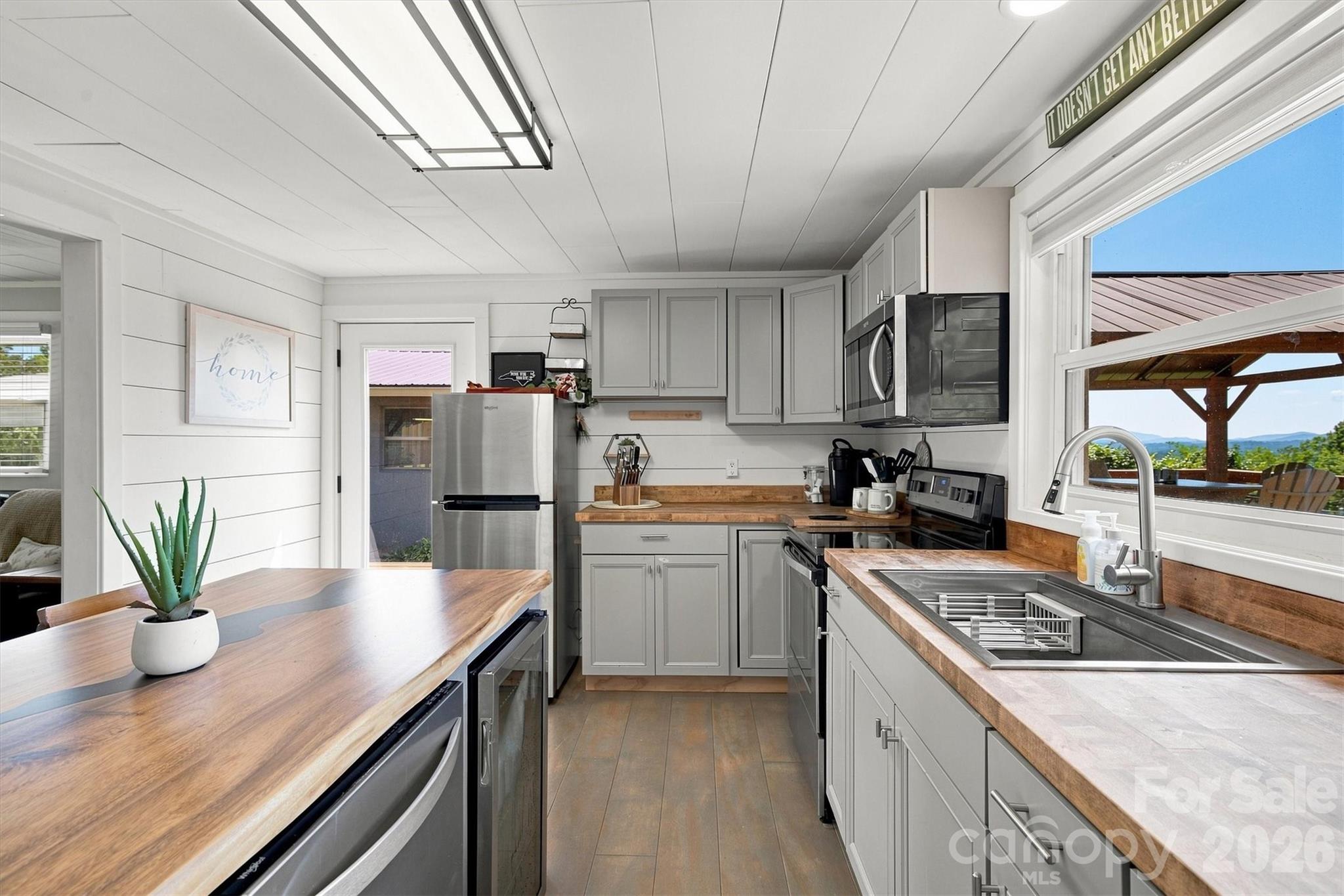 7693 S Mountain Institute Road Property Photo 9