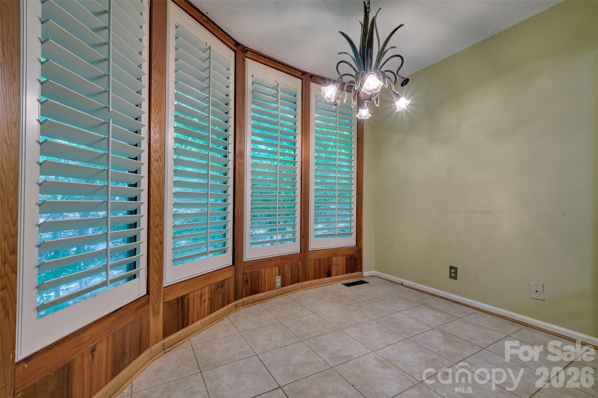 9 Cove Road Property Photo 15