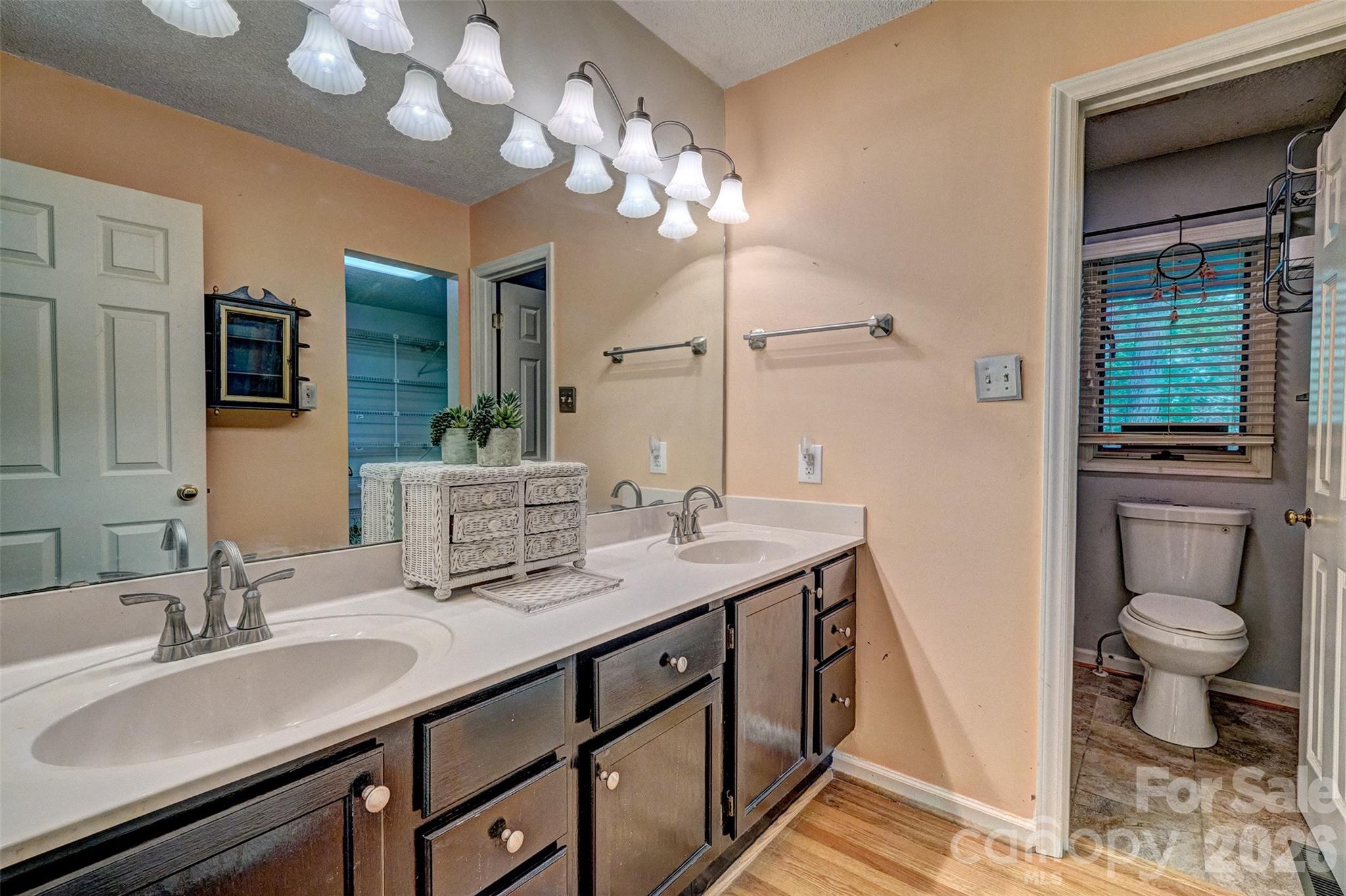 9 Cove Road Property Photo 18