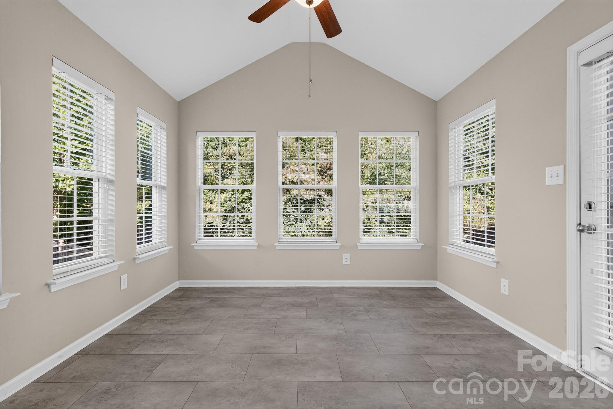 126 Tannin Way Property Photo 13