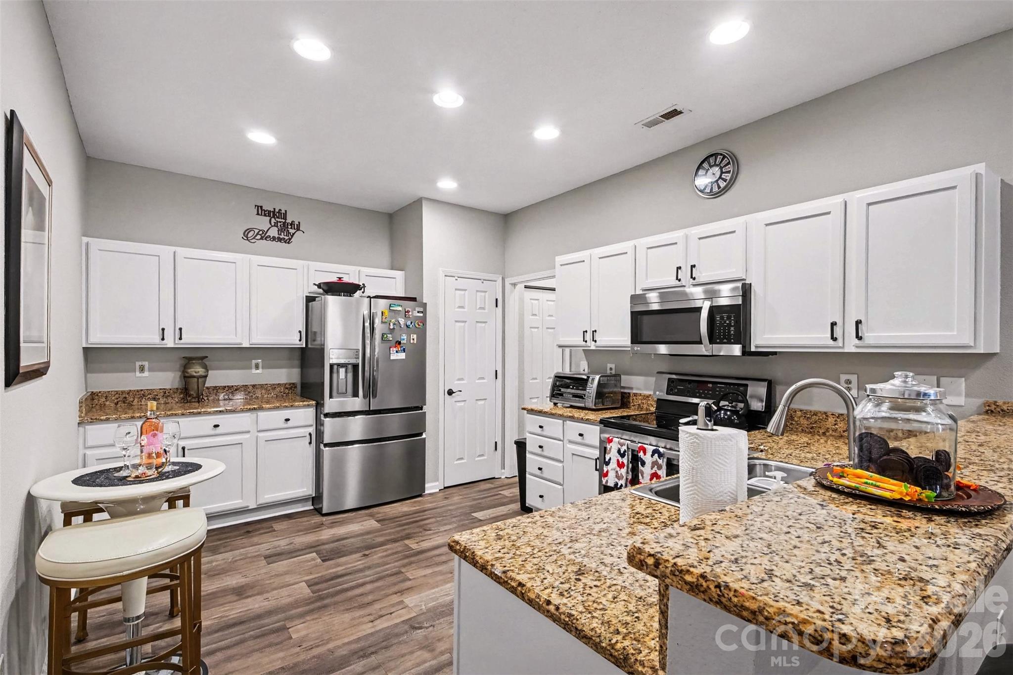 8057 Sultana Circle Property Photo 7