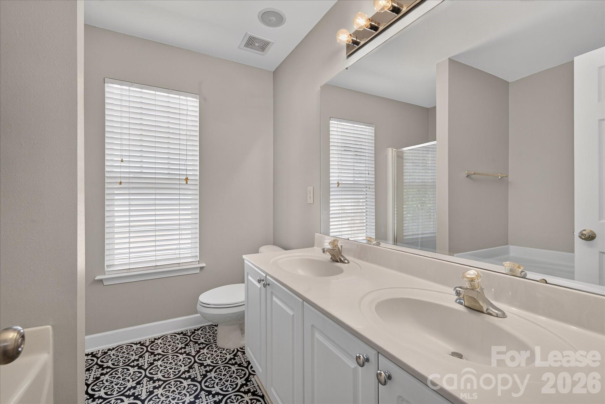 21412 Aftonshire Drive Property Photo 8