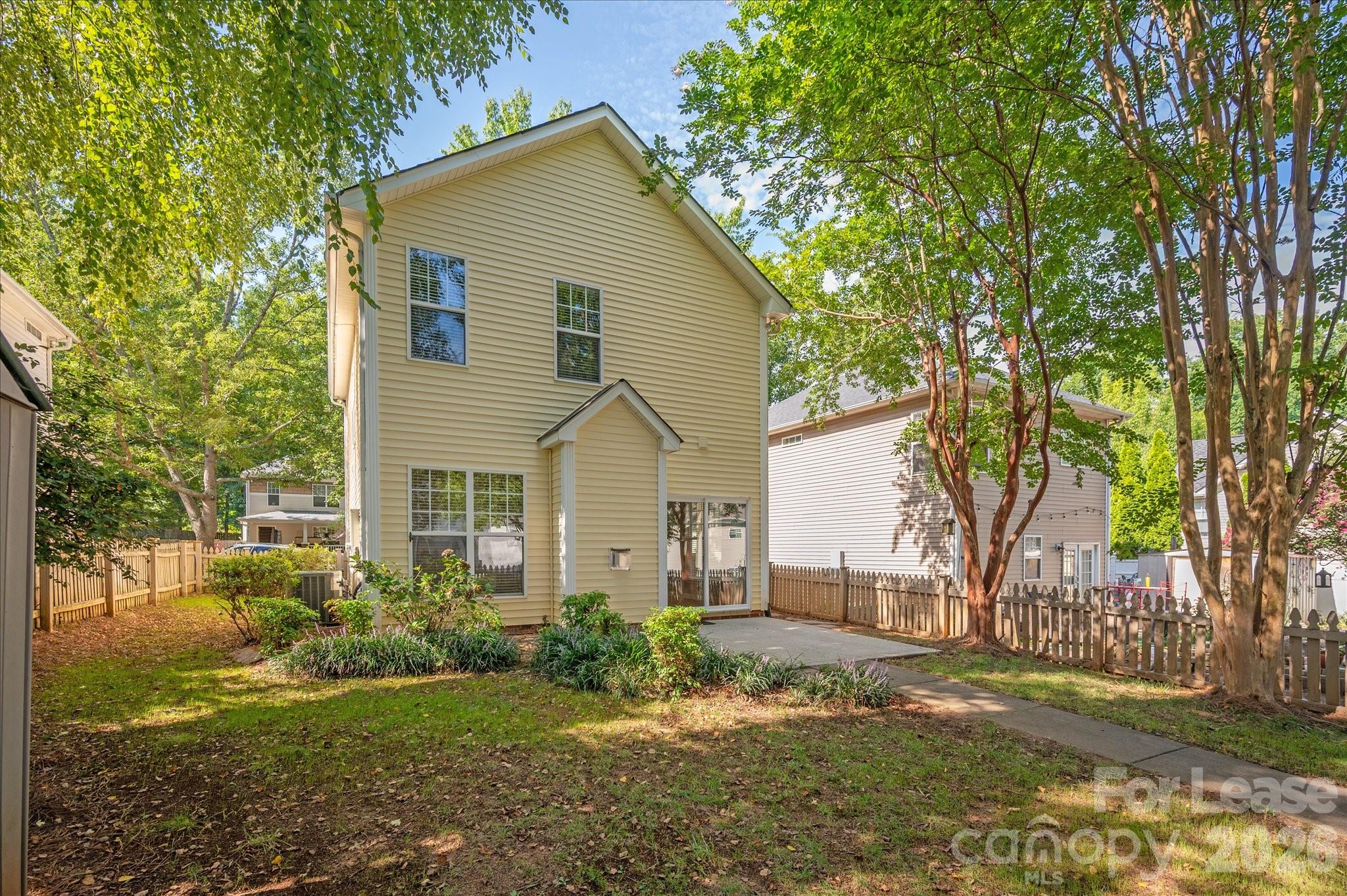 21412 Aftonshire Drive Property Photo 14
