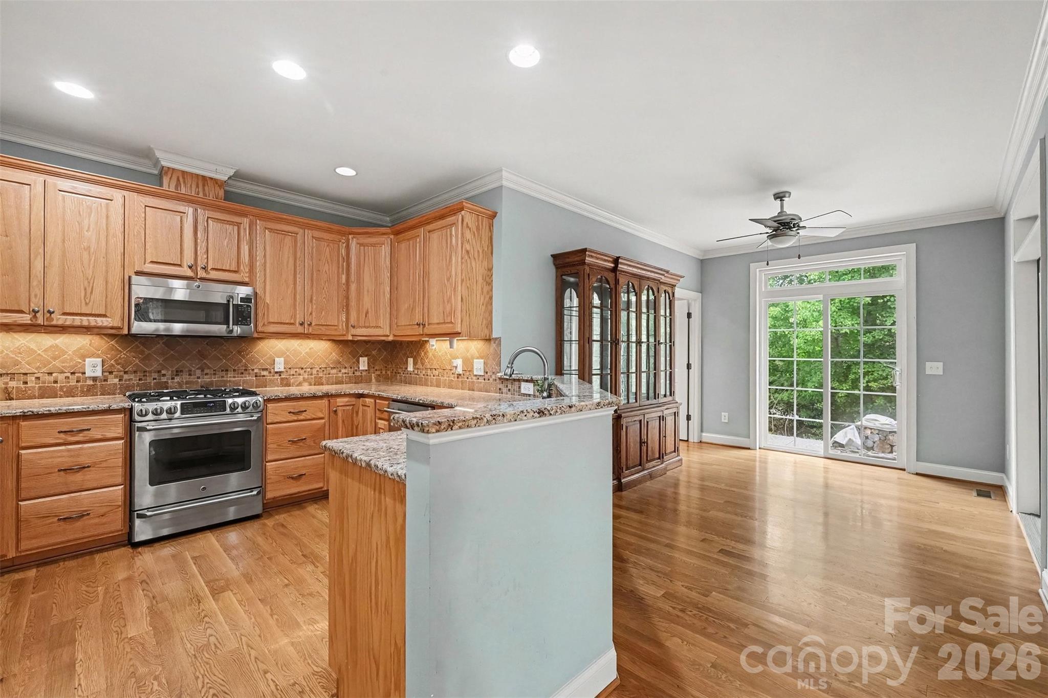 1208 Emerald Bay Drive Property Photo 11