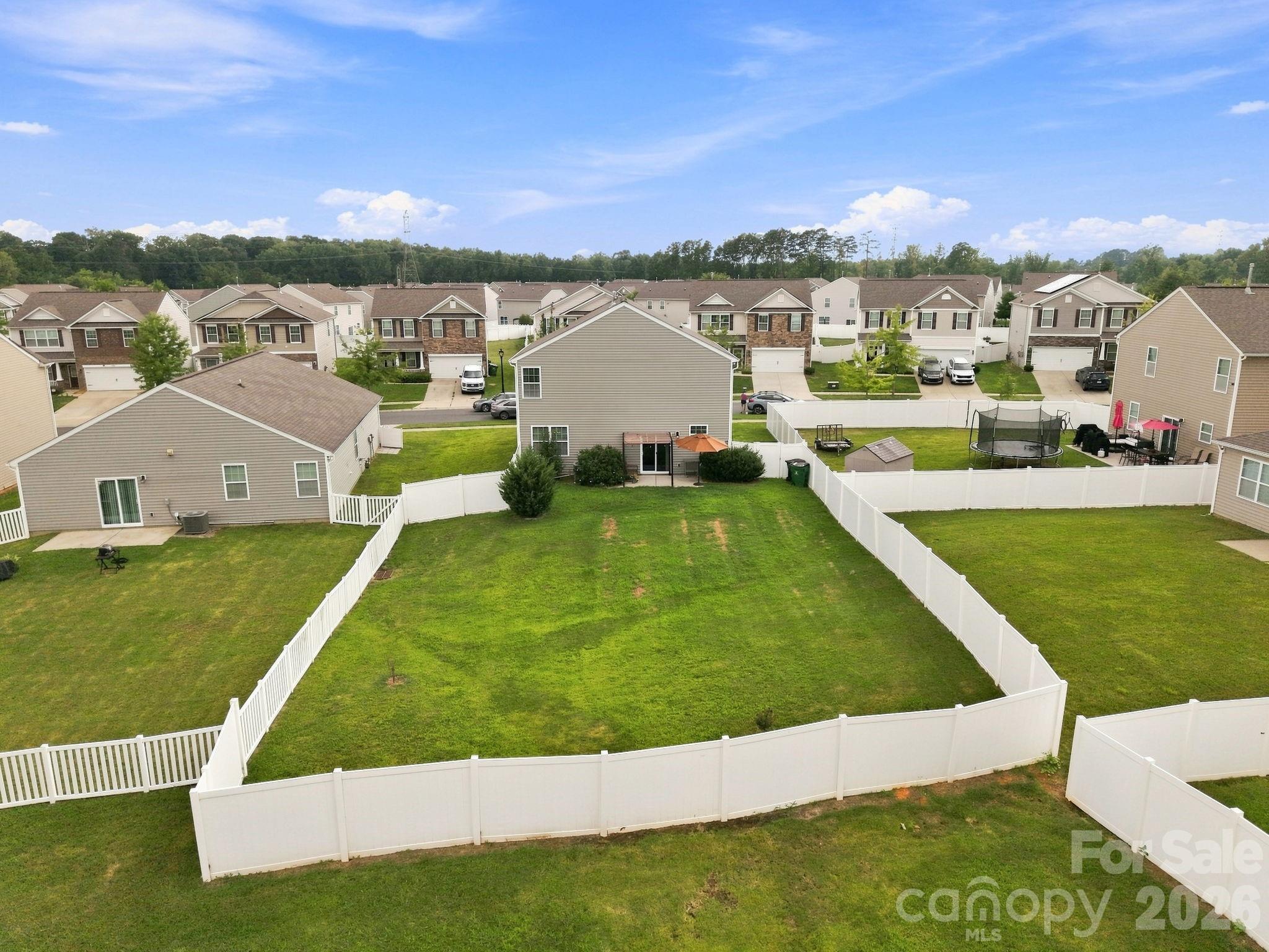 2424 Tallet Trace Property Photo 28