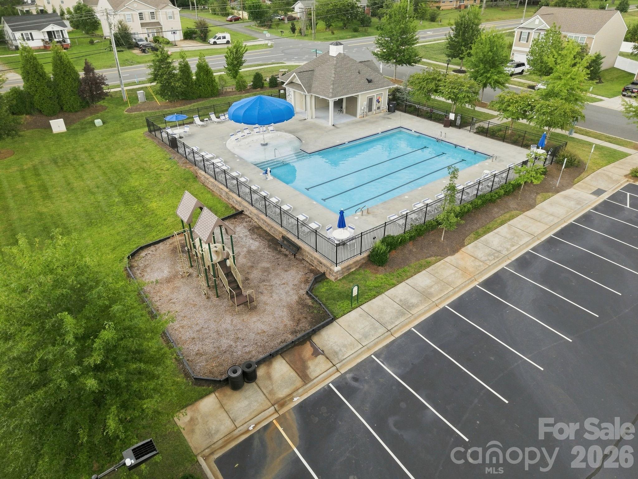 2424 Tallet Trace Property Photo 31