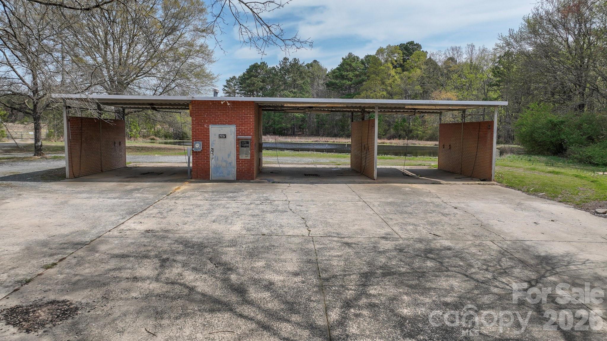 7301 Wolf Pond Road Property Photo 9