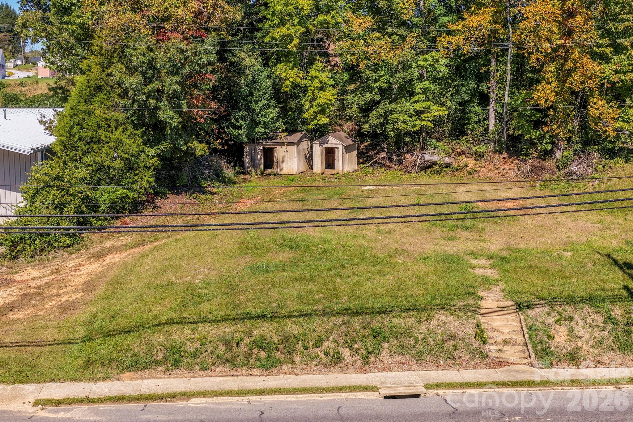 891 E Court Street Property Photo 8