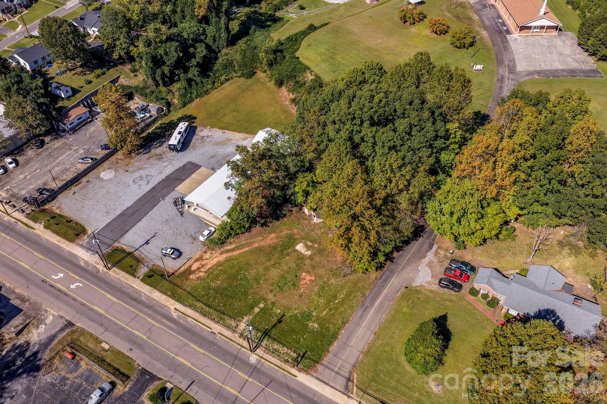 891 E Court Street Property Photo 18