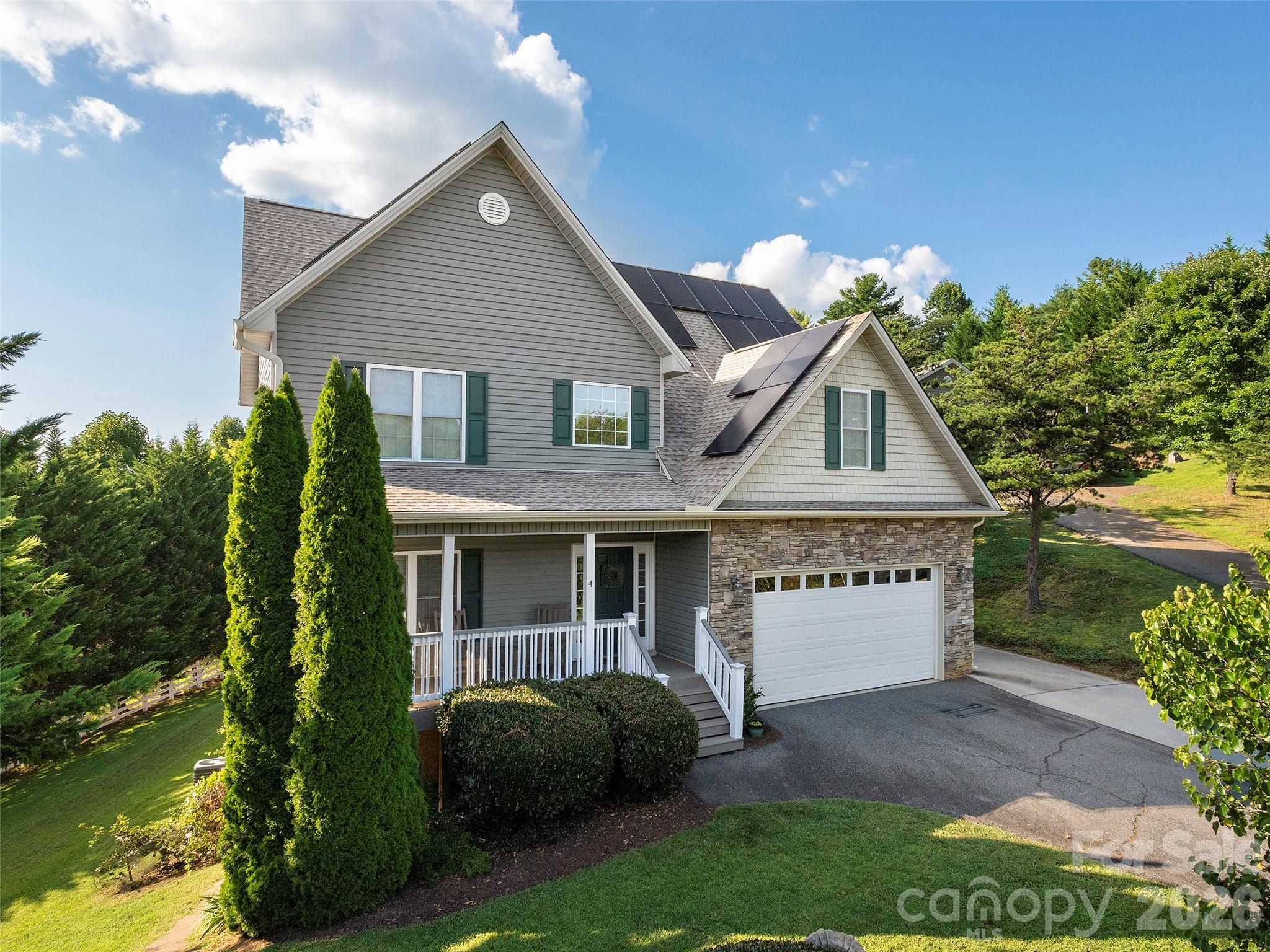4 Lancaster Lane Property Photo 1