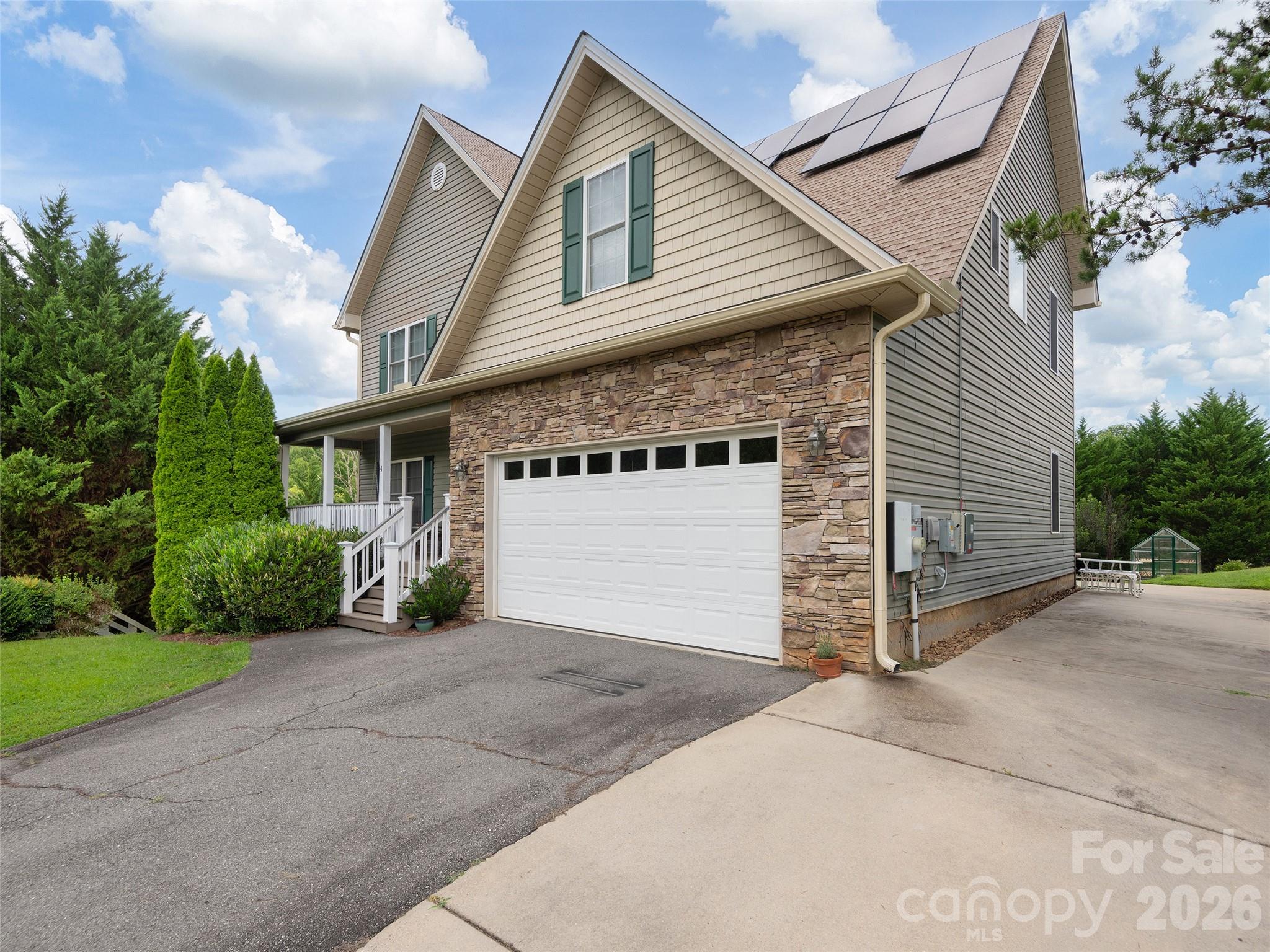 4 Lancaster Lane Property Photo 2