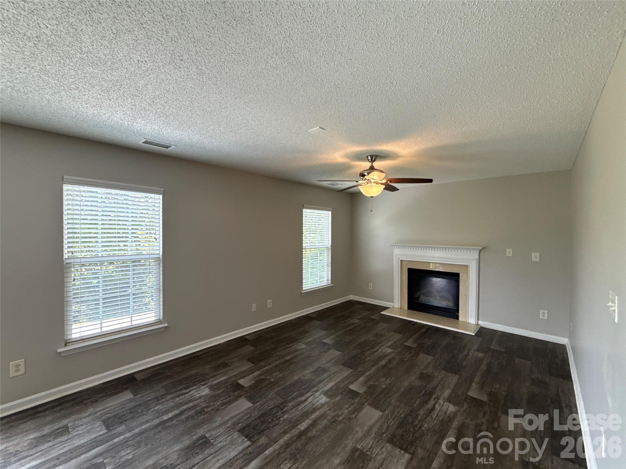 1032 Meadowbrook Lane Property Photo 3