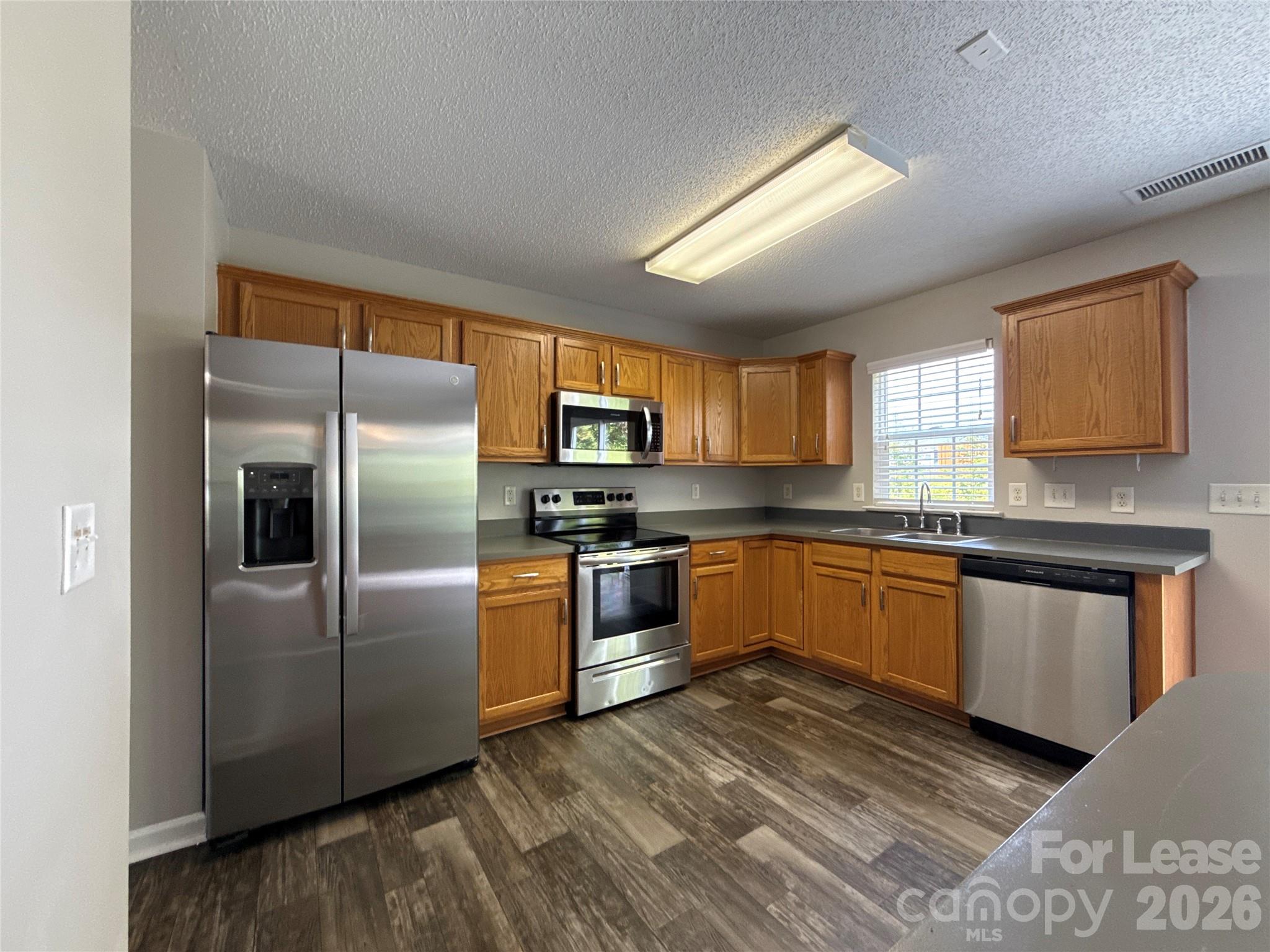 1032 Meadowbrook Lane Property Photo 6