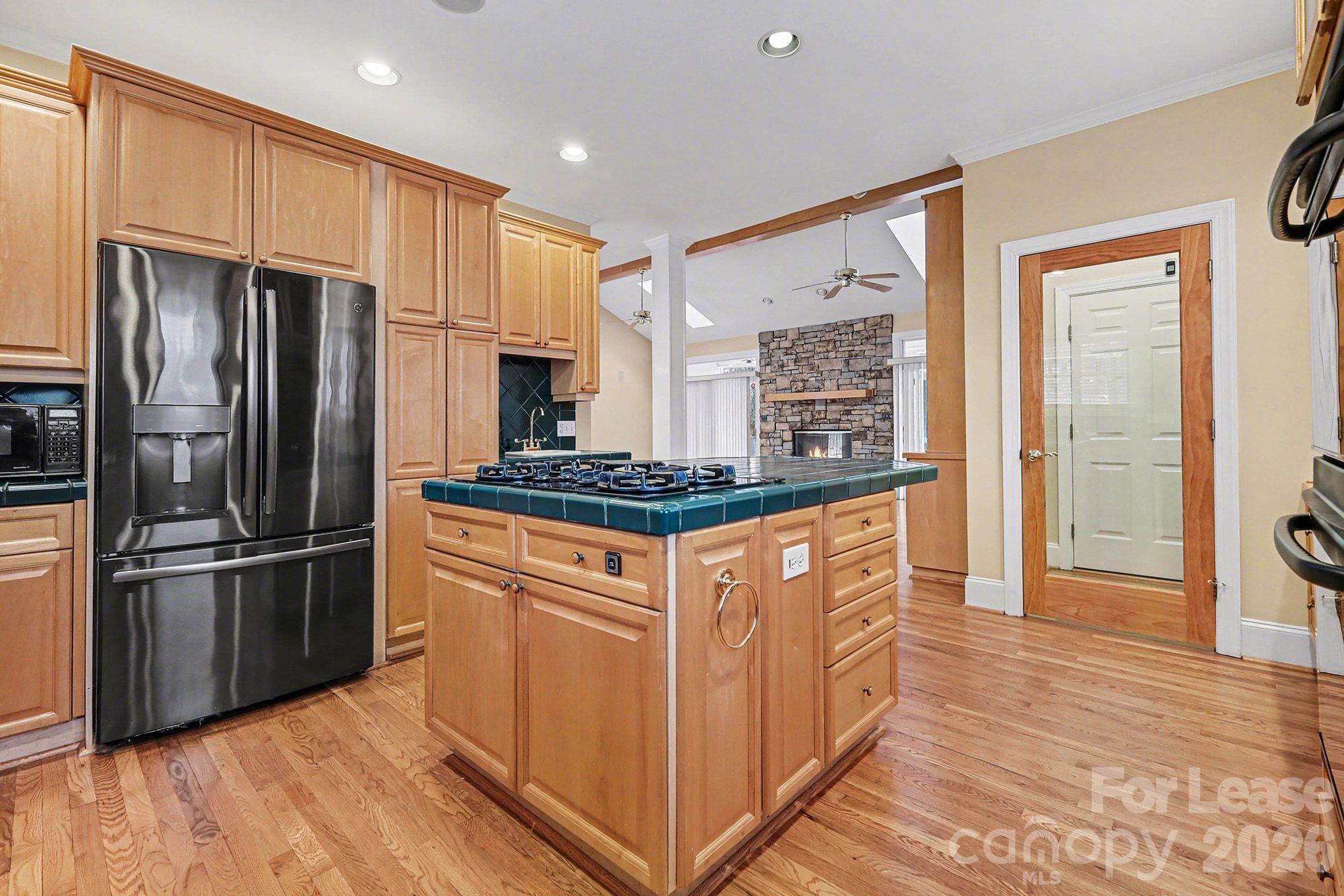 4418674 Property Photo 10