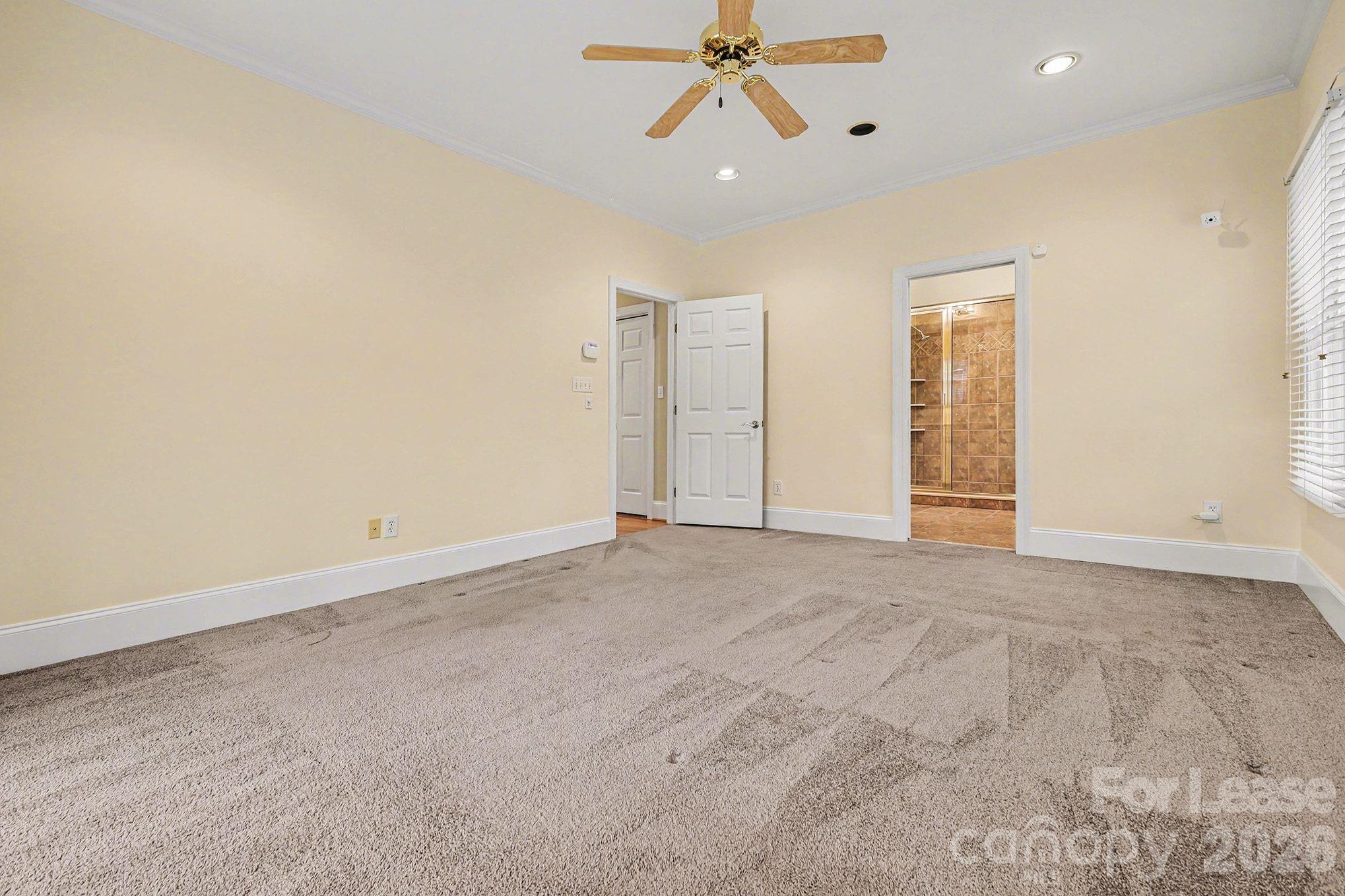 4418674 Property Photo 12
