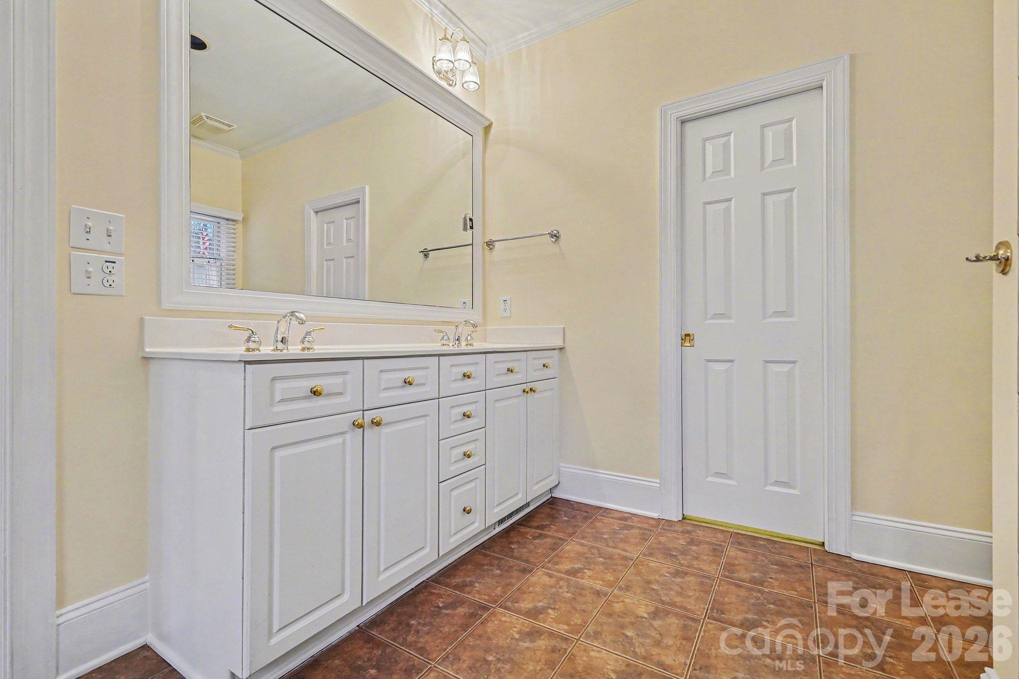 4418674 Property Photo 13