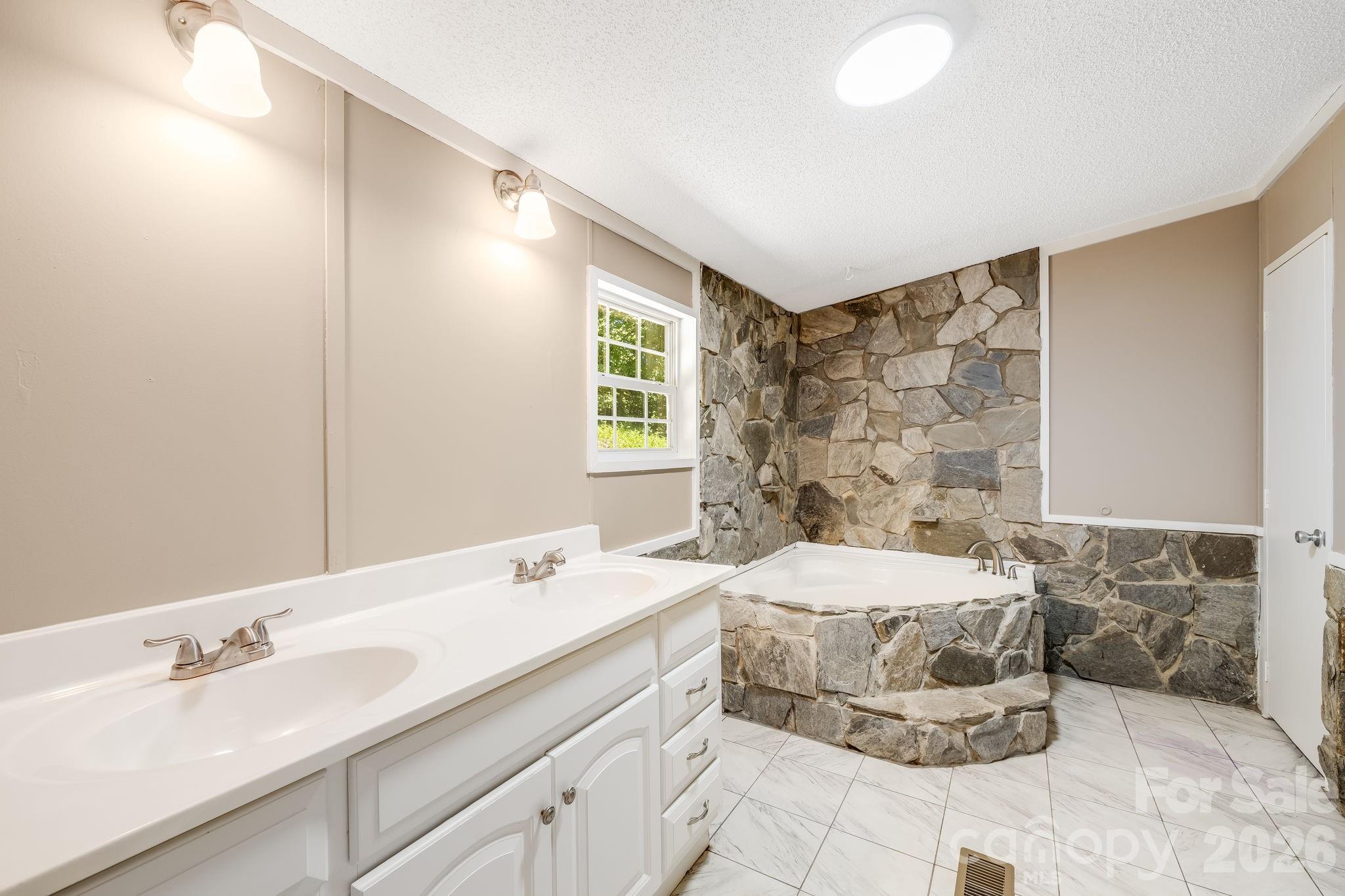 81 Spring Mountain Road Property Photo 23