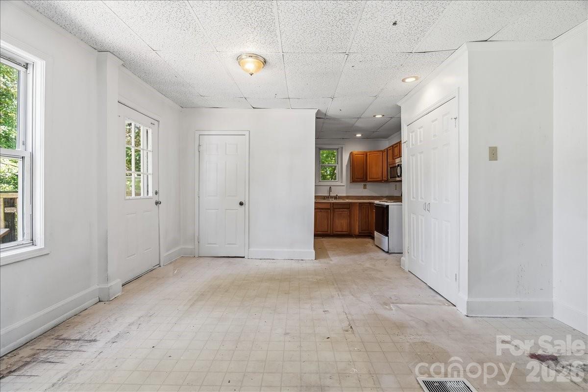 193 Duckworth Avenue Property Photo 11