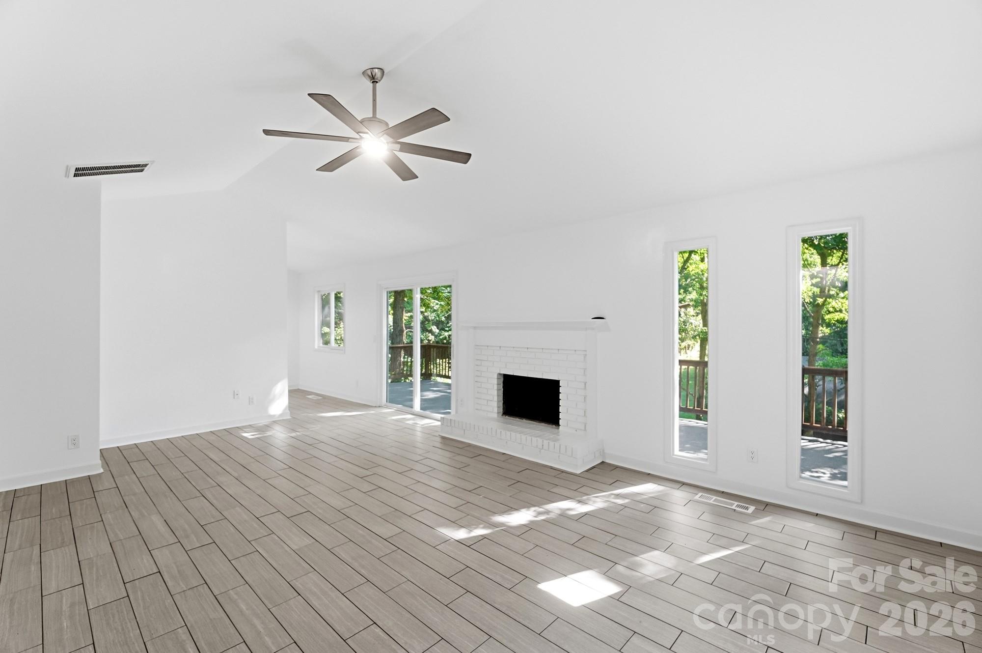 319 Settlement Drive Property Photo 3