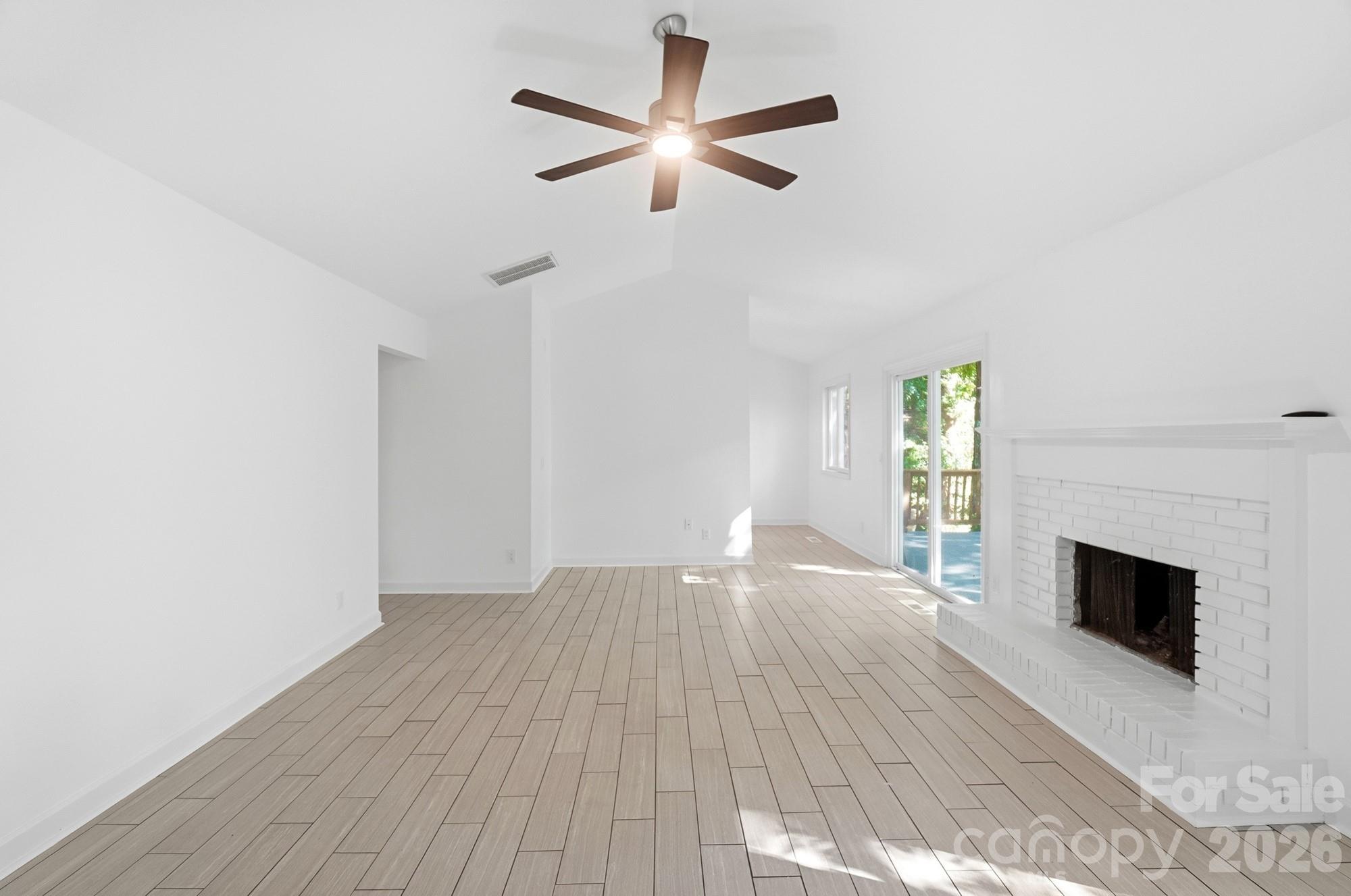 319 Settlement Drive Property Photo 4