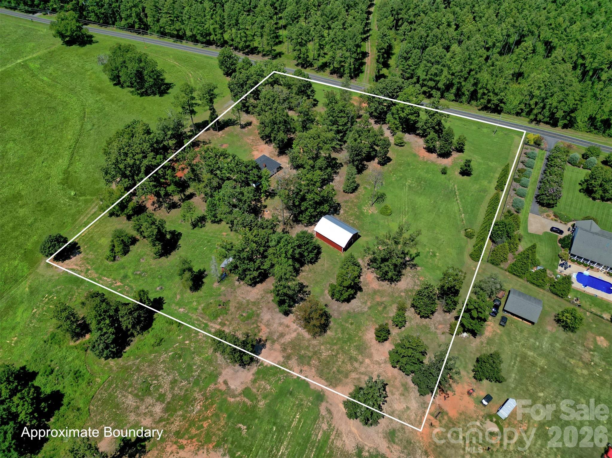 1002 Tanner Road Property Photo 3