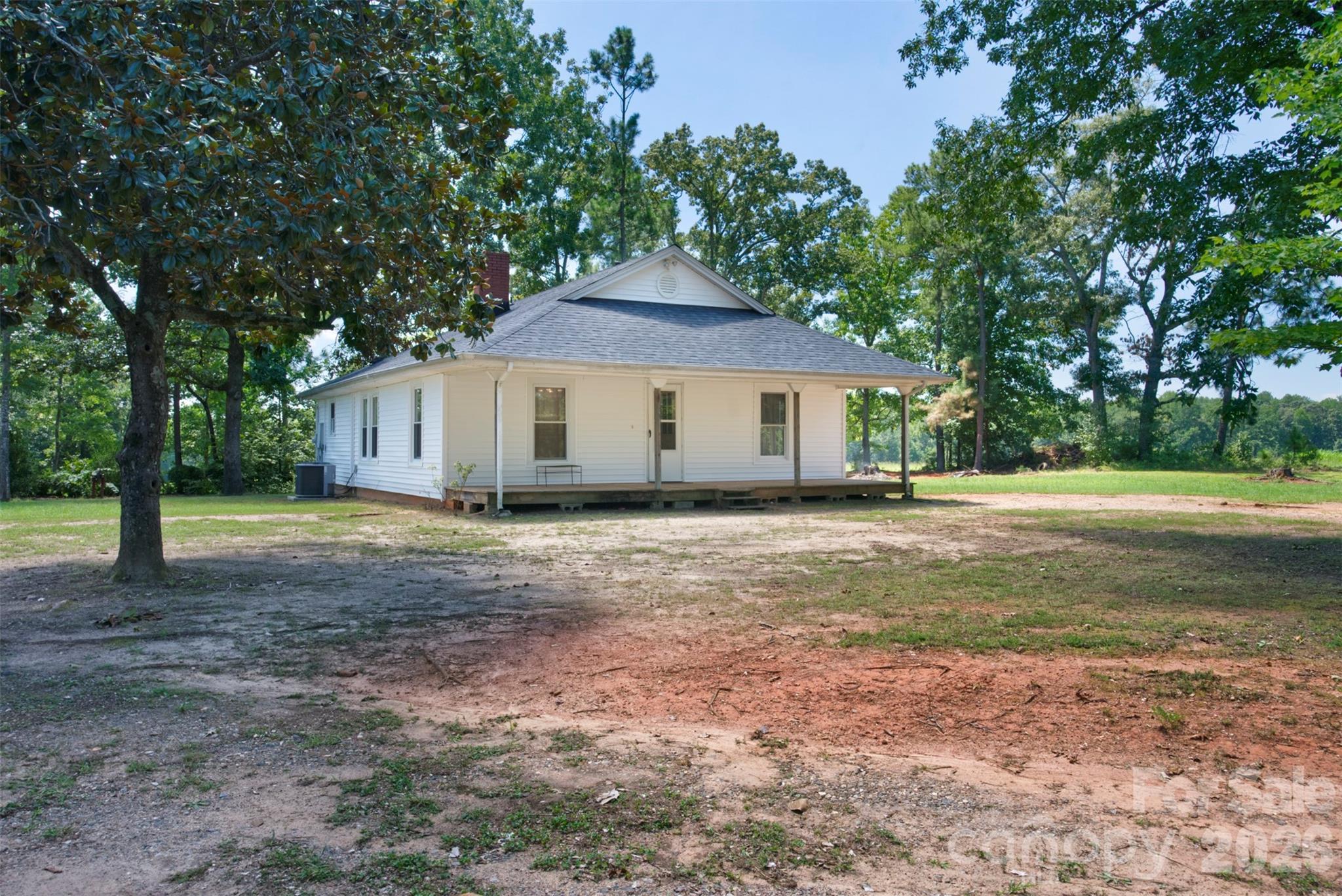 1002 Tanner Road Property Photo 4
