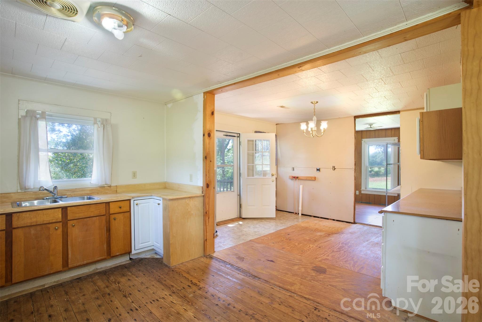 1002 Tanner Road Property Photo 20