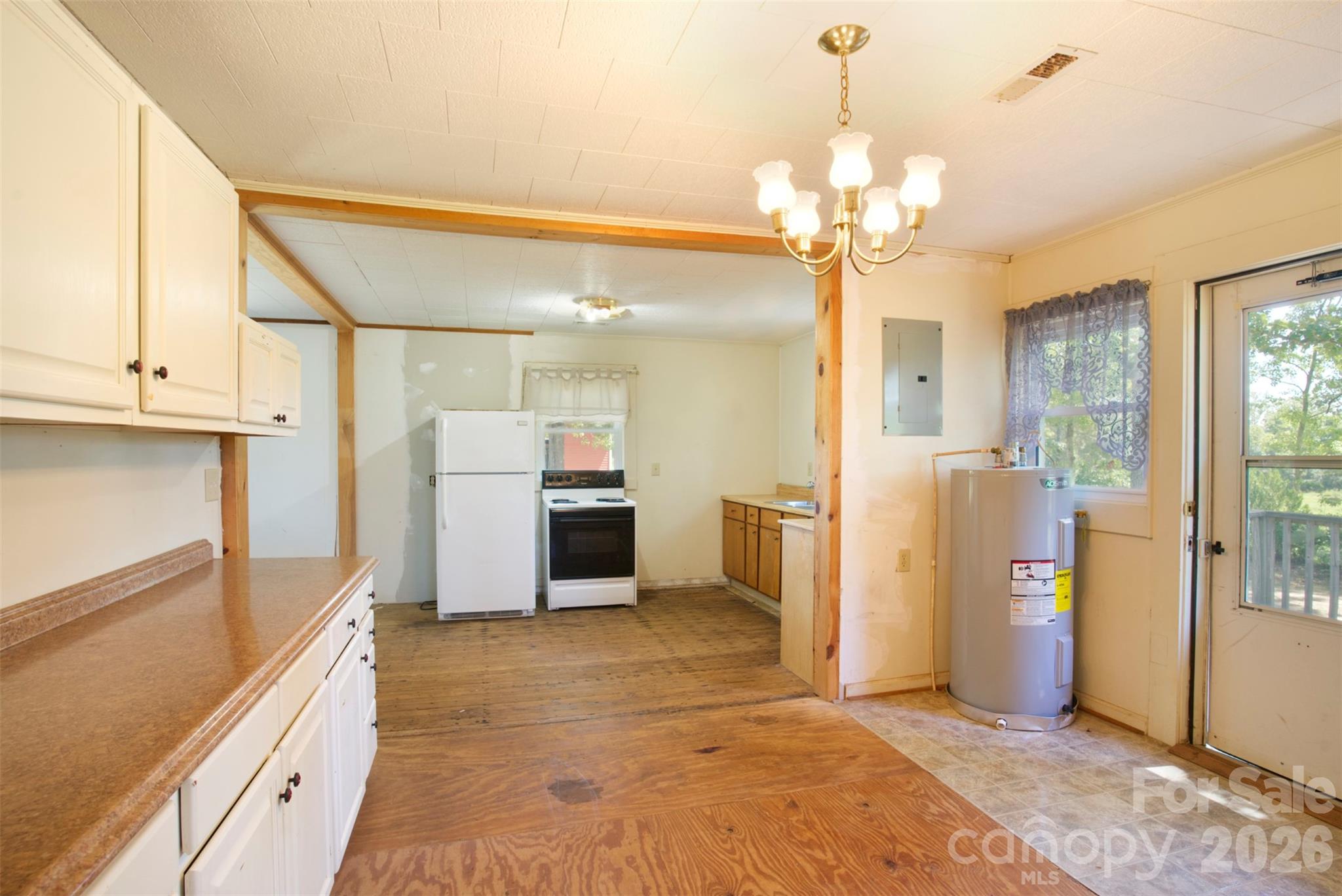 1002 Tanner Road Property Photo 22