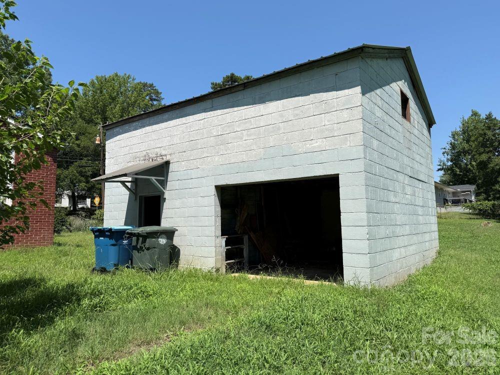 1710 Stokes Ferry Road Property Photo 14