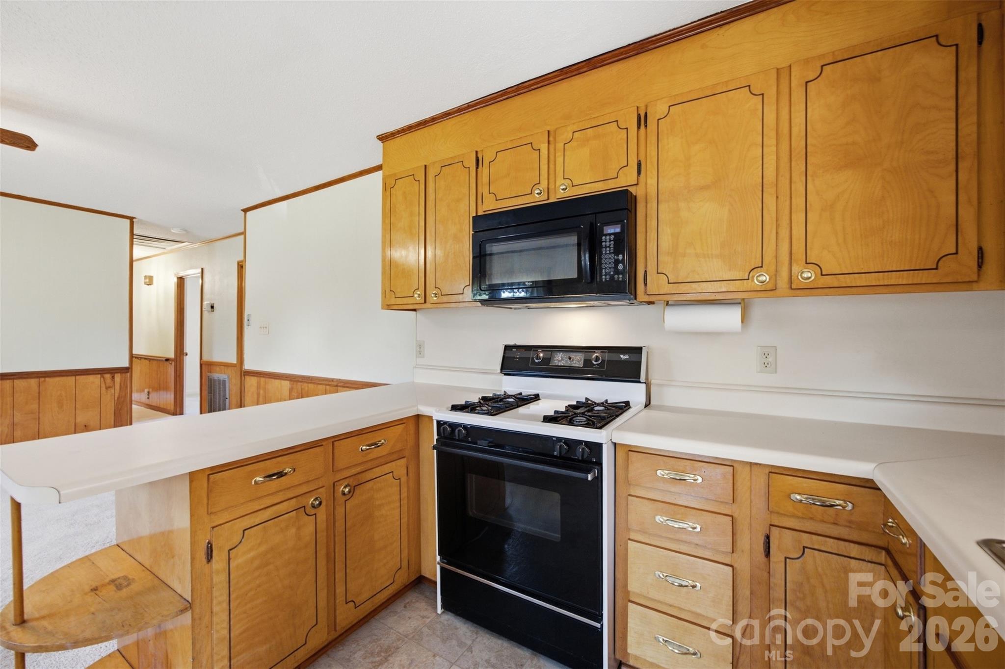 2311 Shaw Avenue Property Photo 8