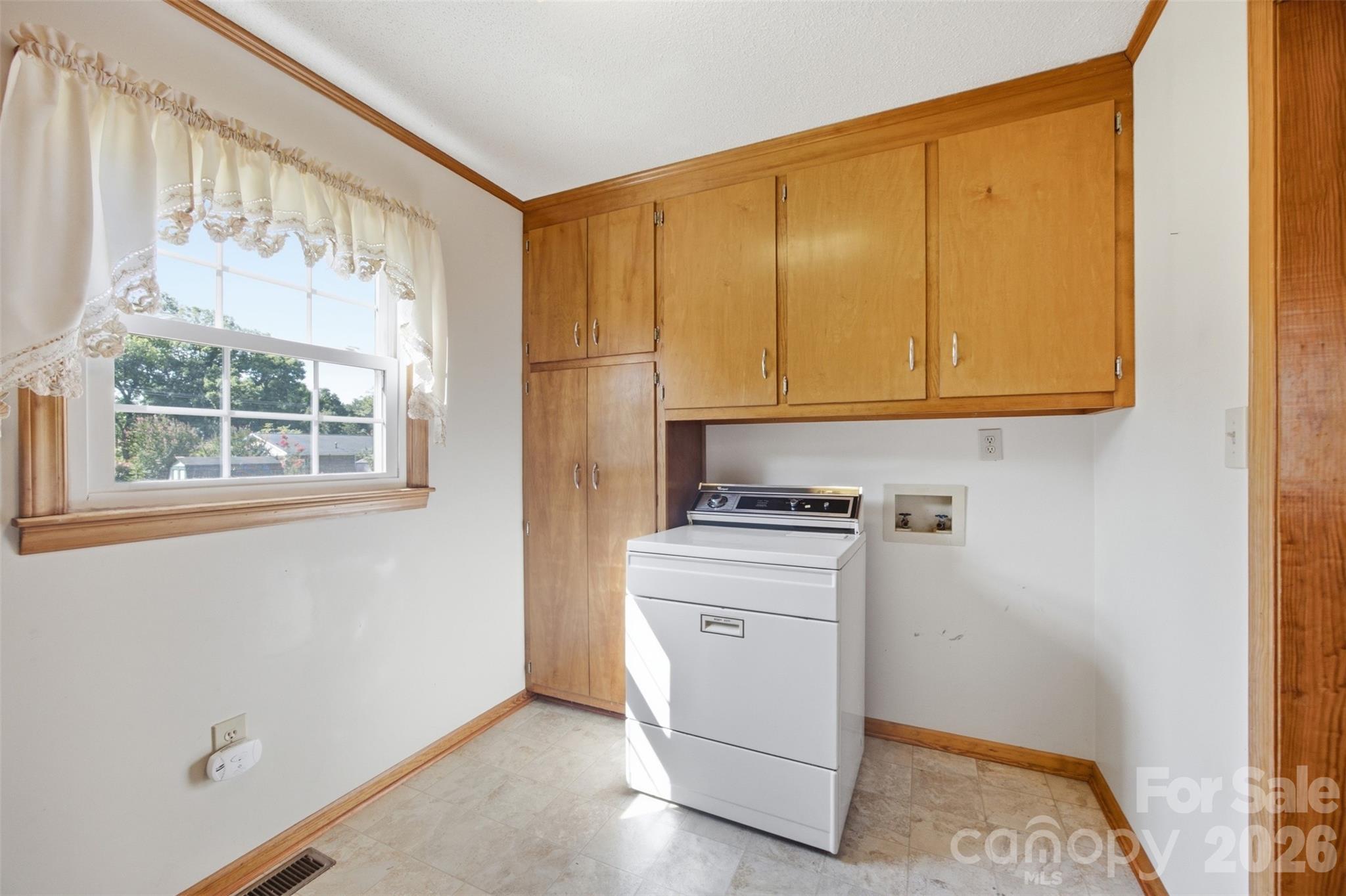 2311 Shaw Avenue Property Photo 10