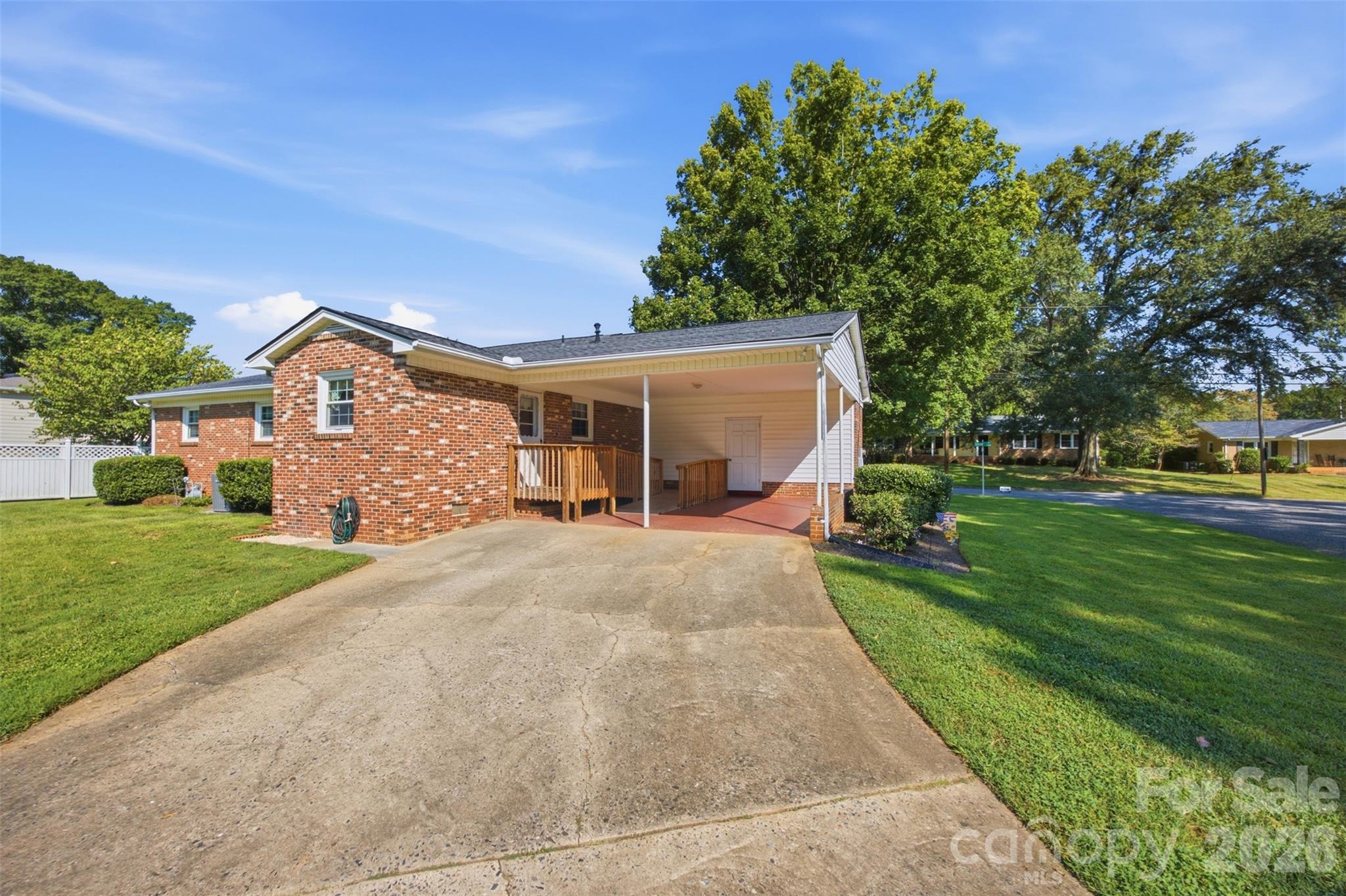 2311 Shaw Avenue Property Photo 26