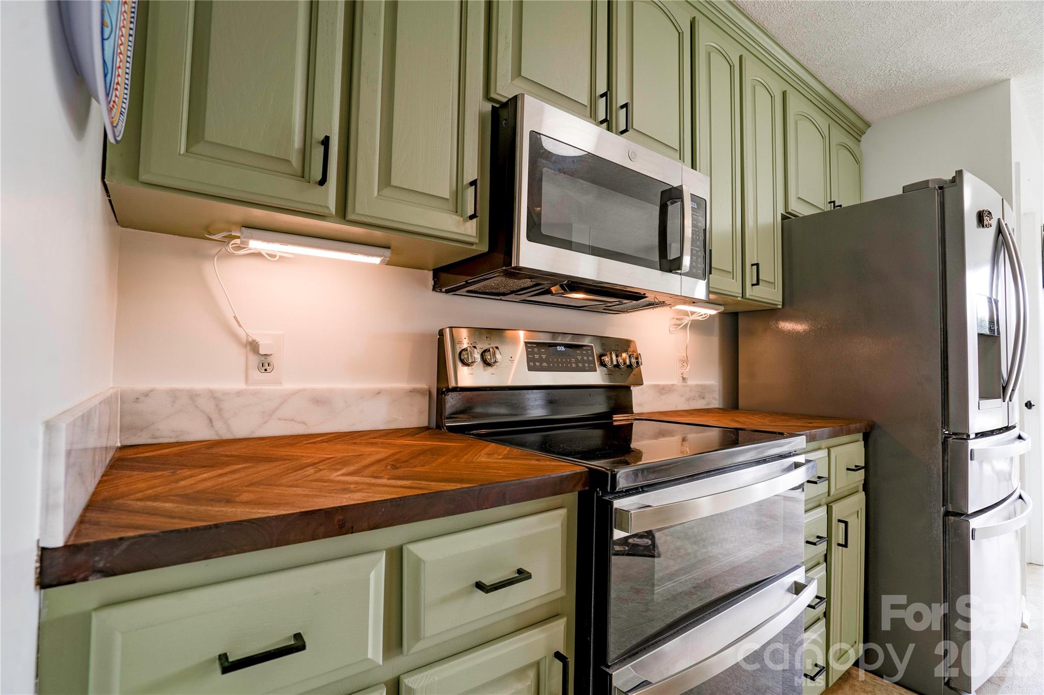 8 Charger Court Property Photo 10