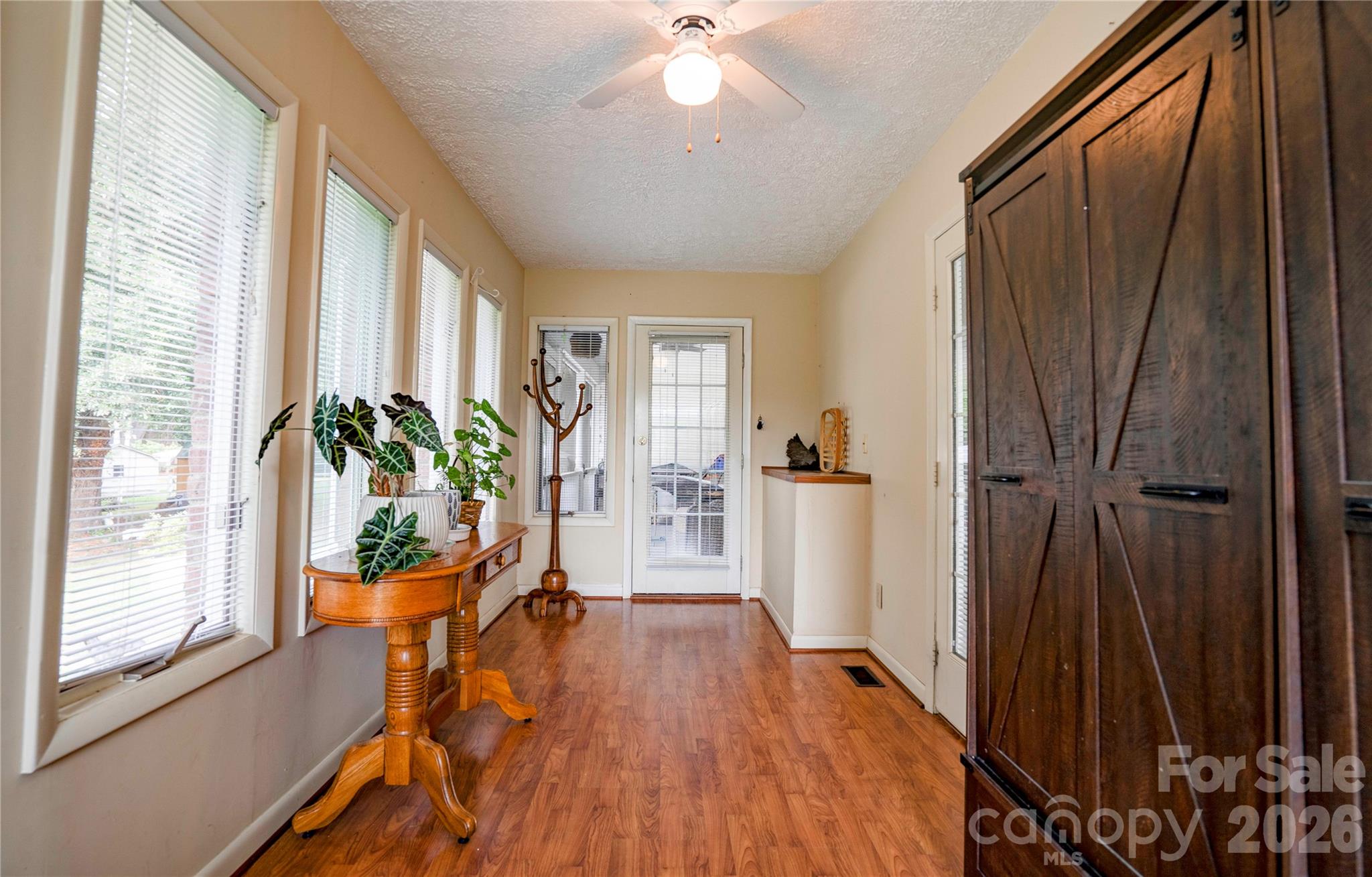 8 Charger Court Property Photo 32