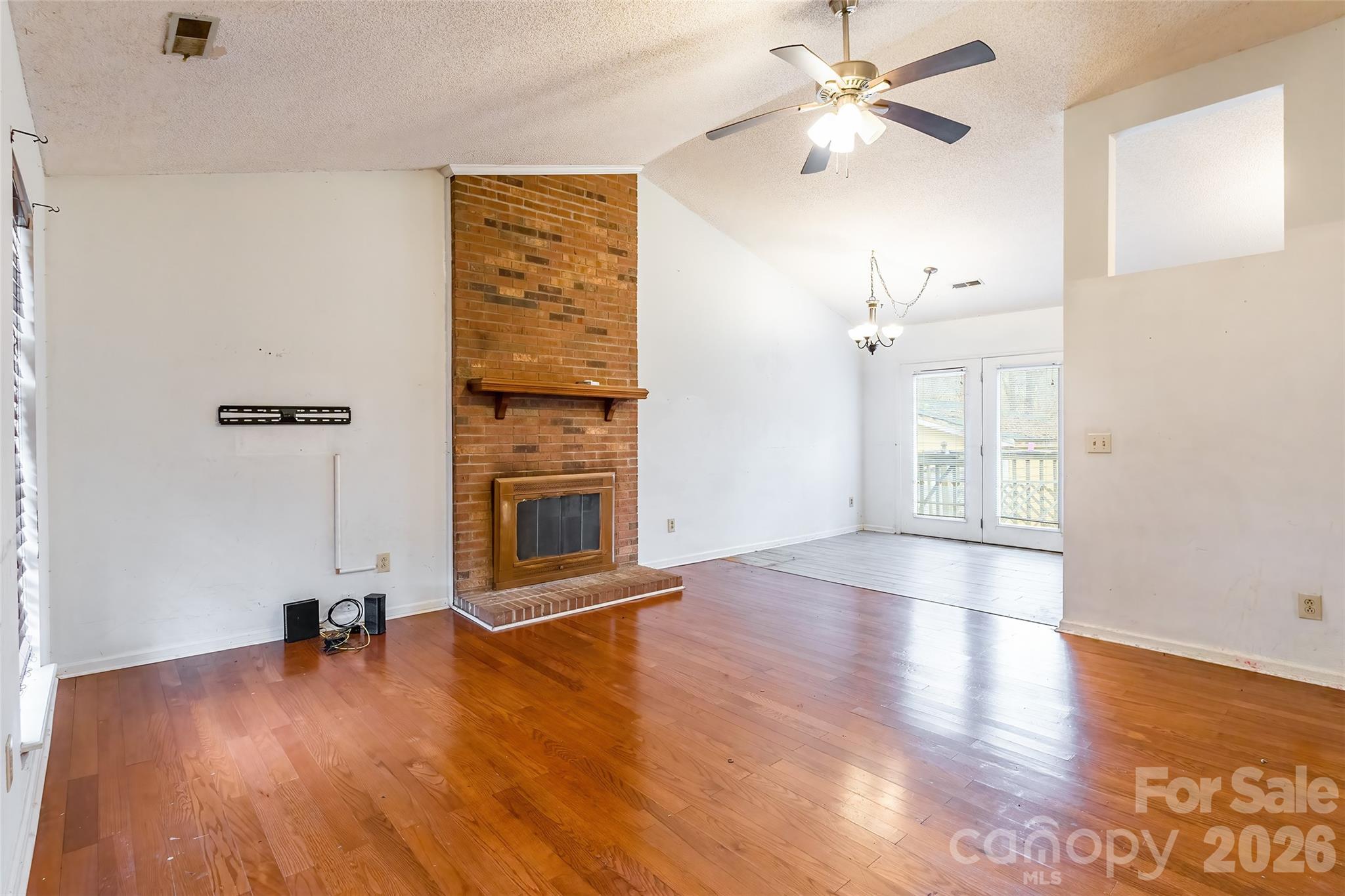 3552 Braewick Place Property Photo 3