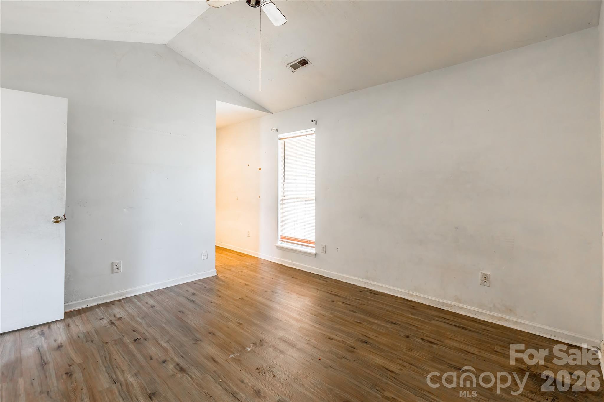 3552 Braewick Place Property Photo 10