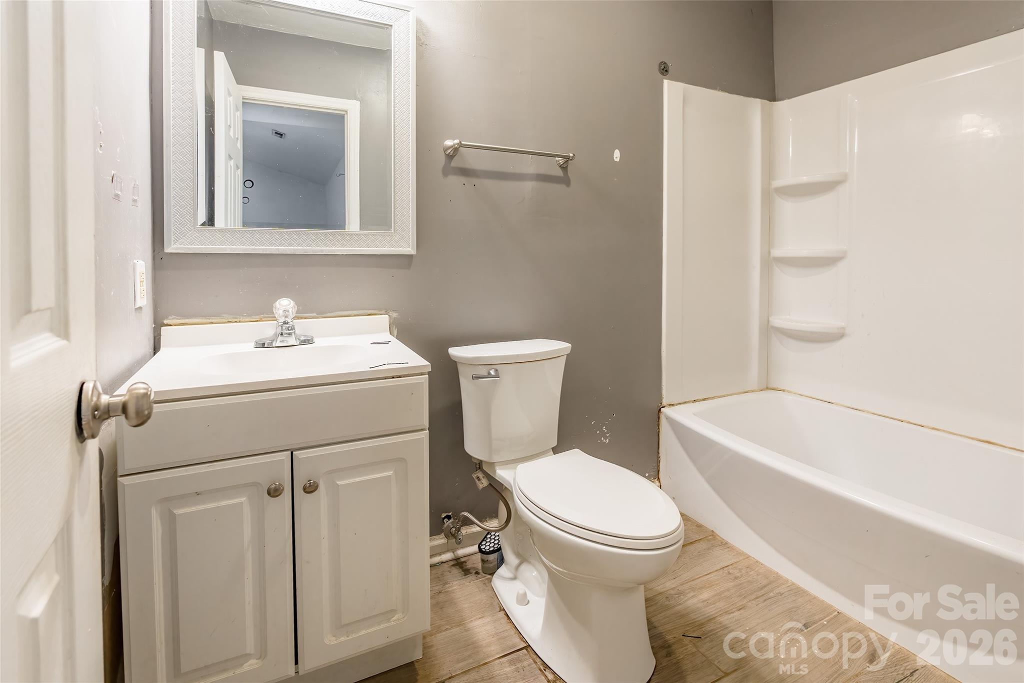 3552 Braewick Place Property Photo 13
