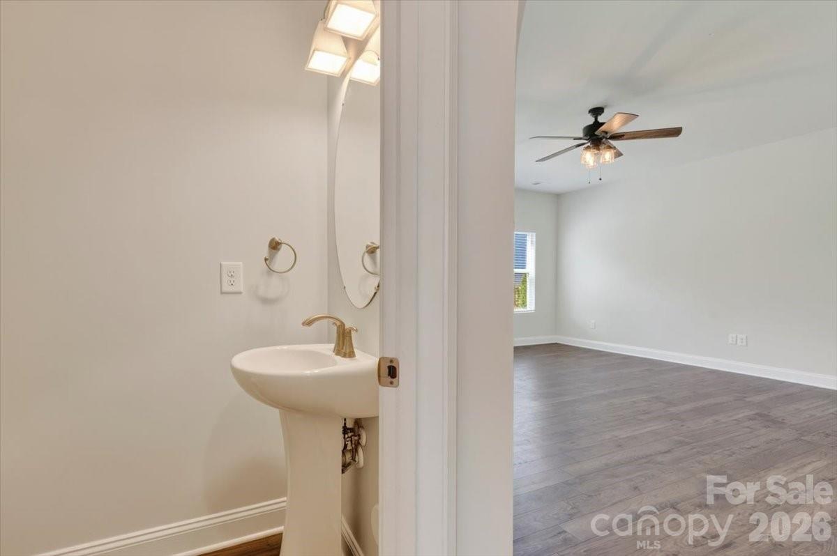 1406 Black Walnut Street Property Photo 8