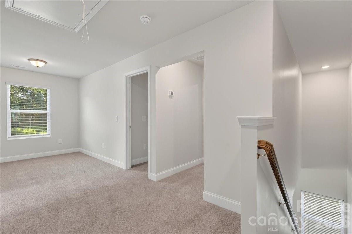 1406 Black Walnut Street Property Photo 14