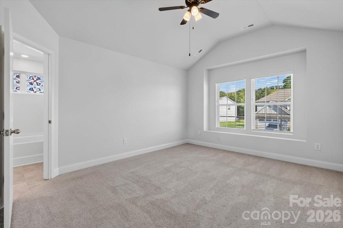 1406 Black Walnut Street Property Photo 15