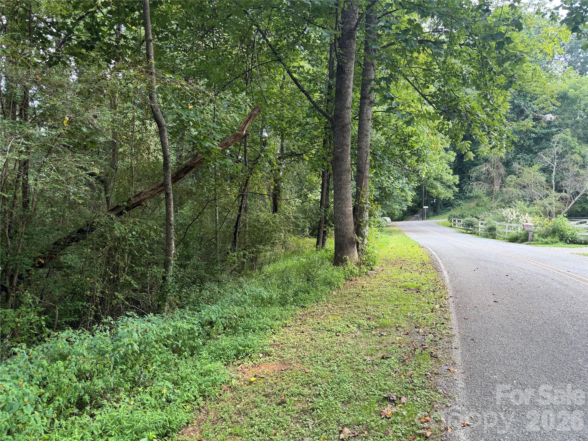 Off Meadowbrook Circle Property Photo 4