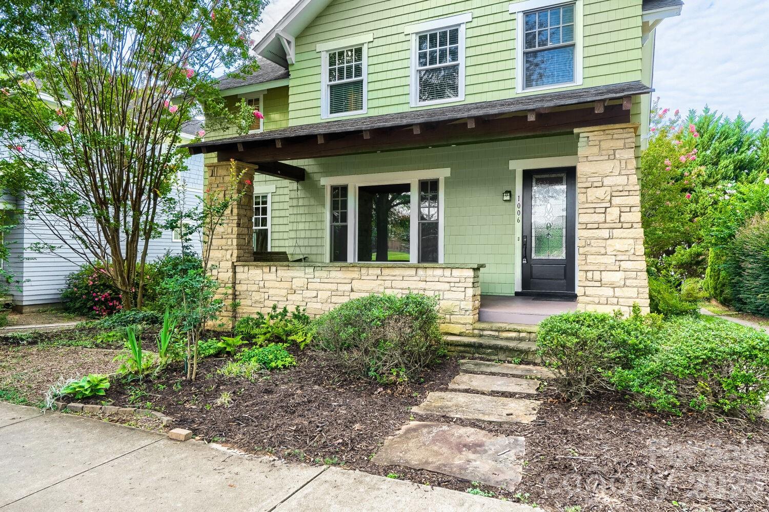 1006 Assembly Street Property Photo 2
