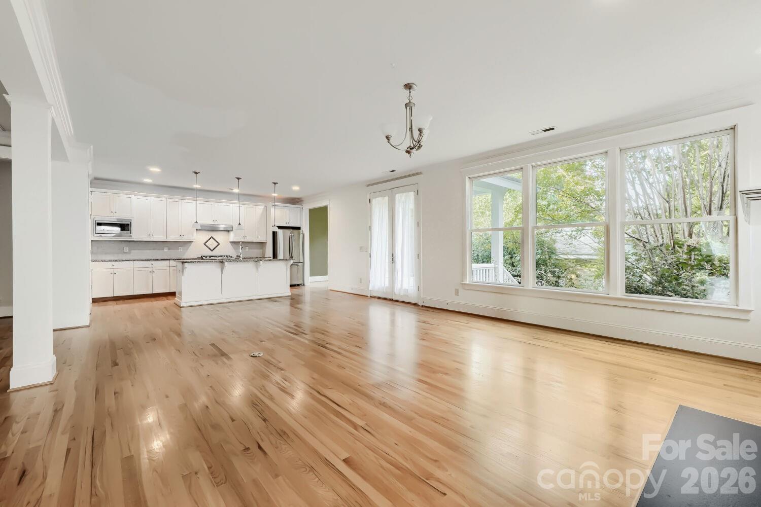 1006 Assembly Street Property Photo 5