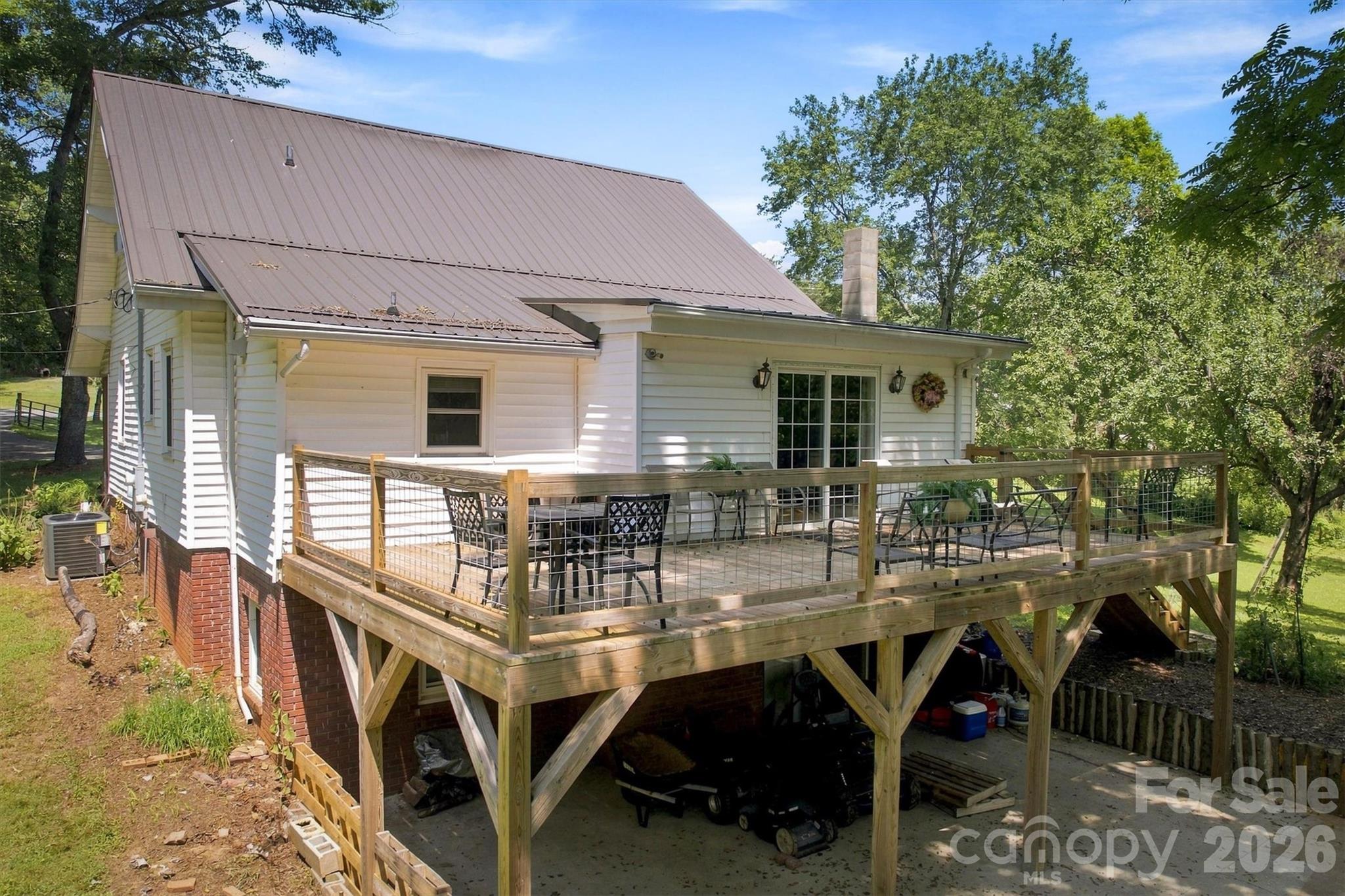 116 Amherst Road Property Photo 6