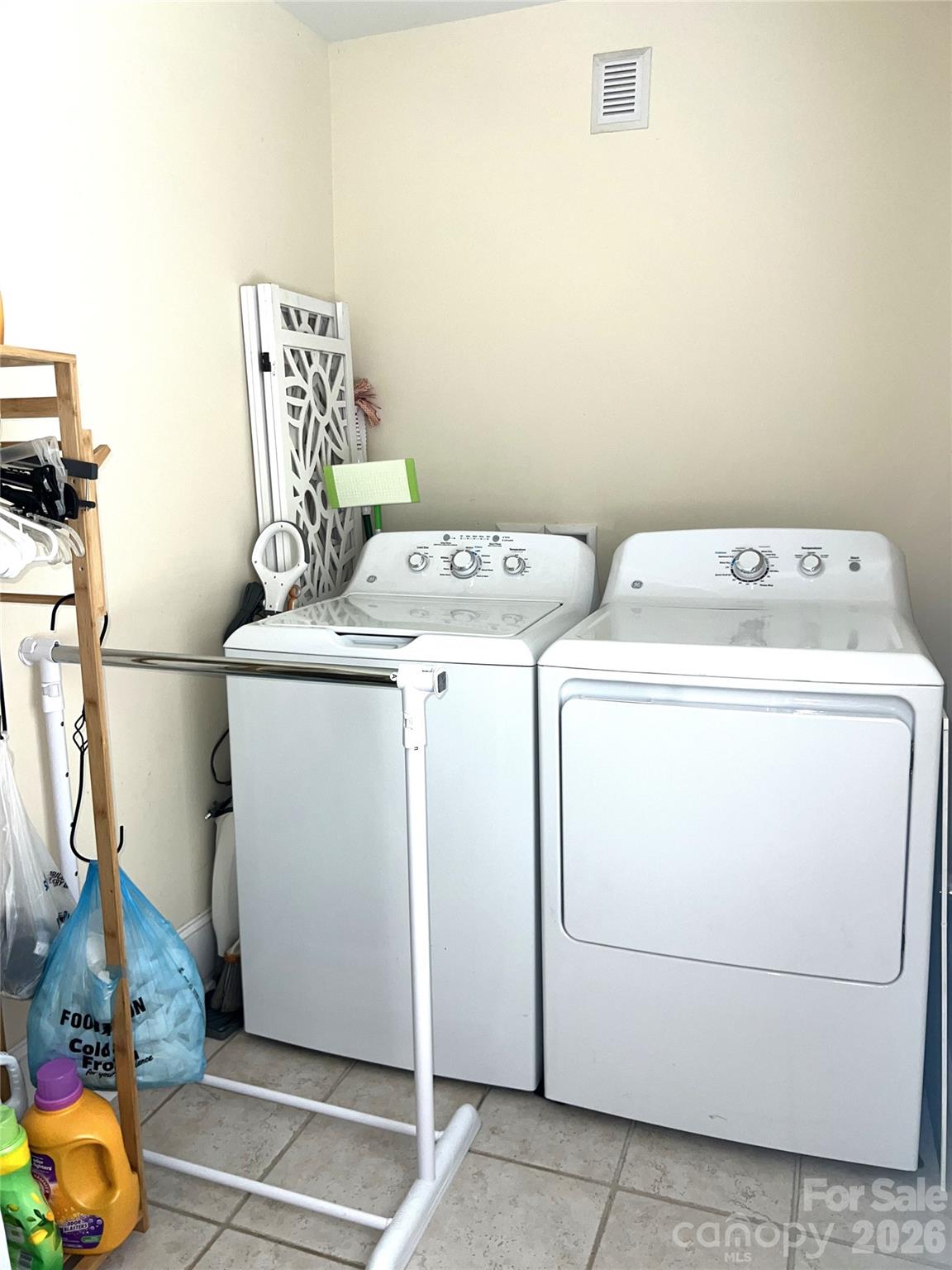 213 Erwin Street Property Photo 15