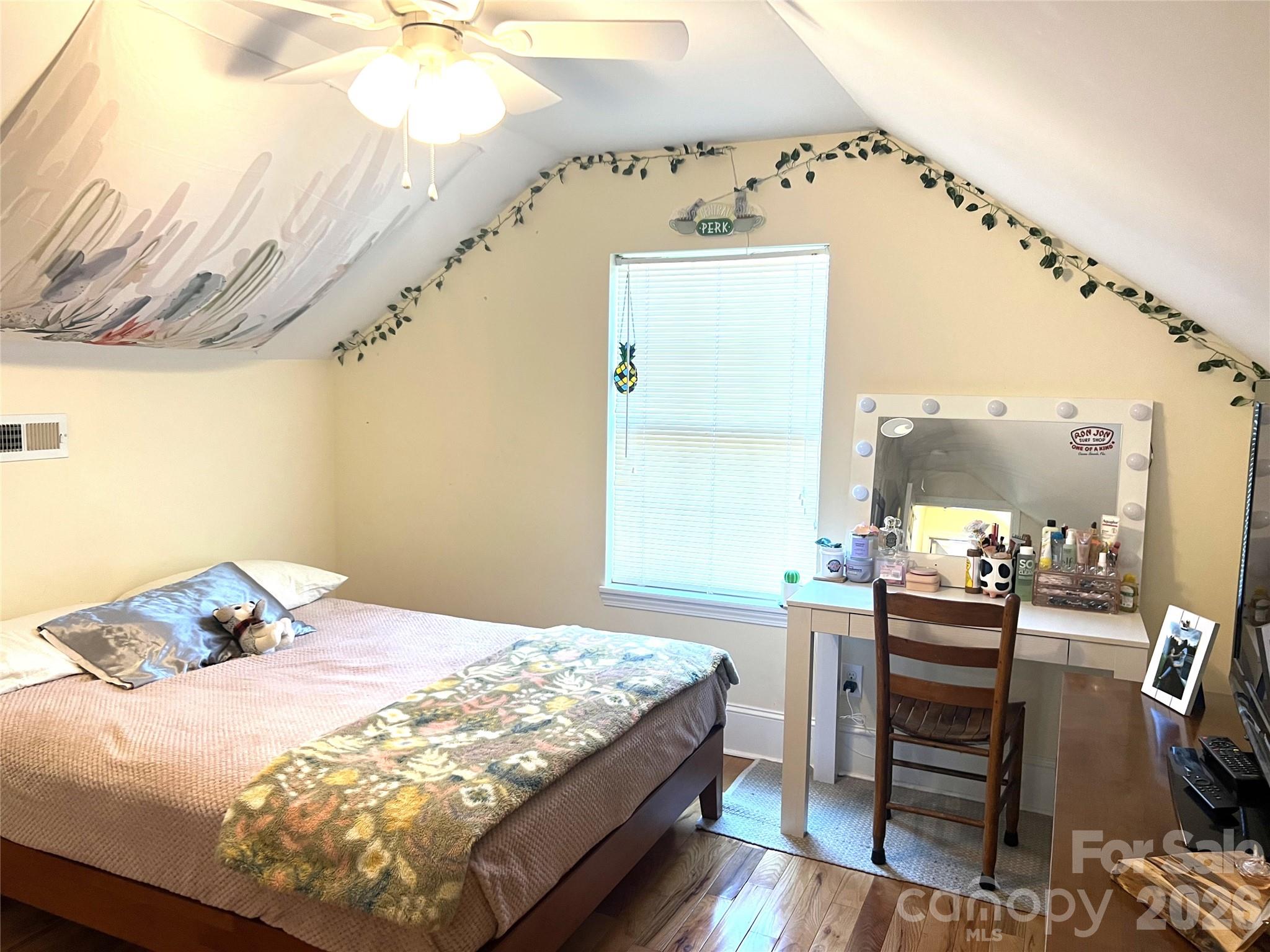 213 Erwin Street Property Photo 18